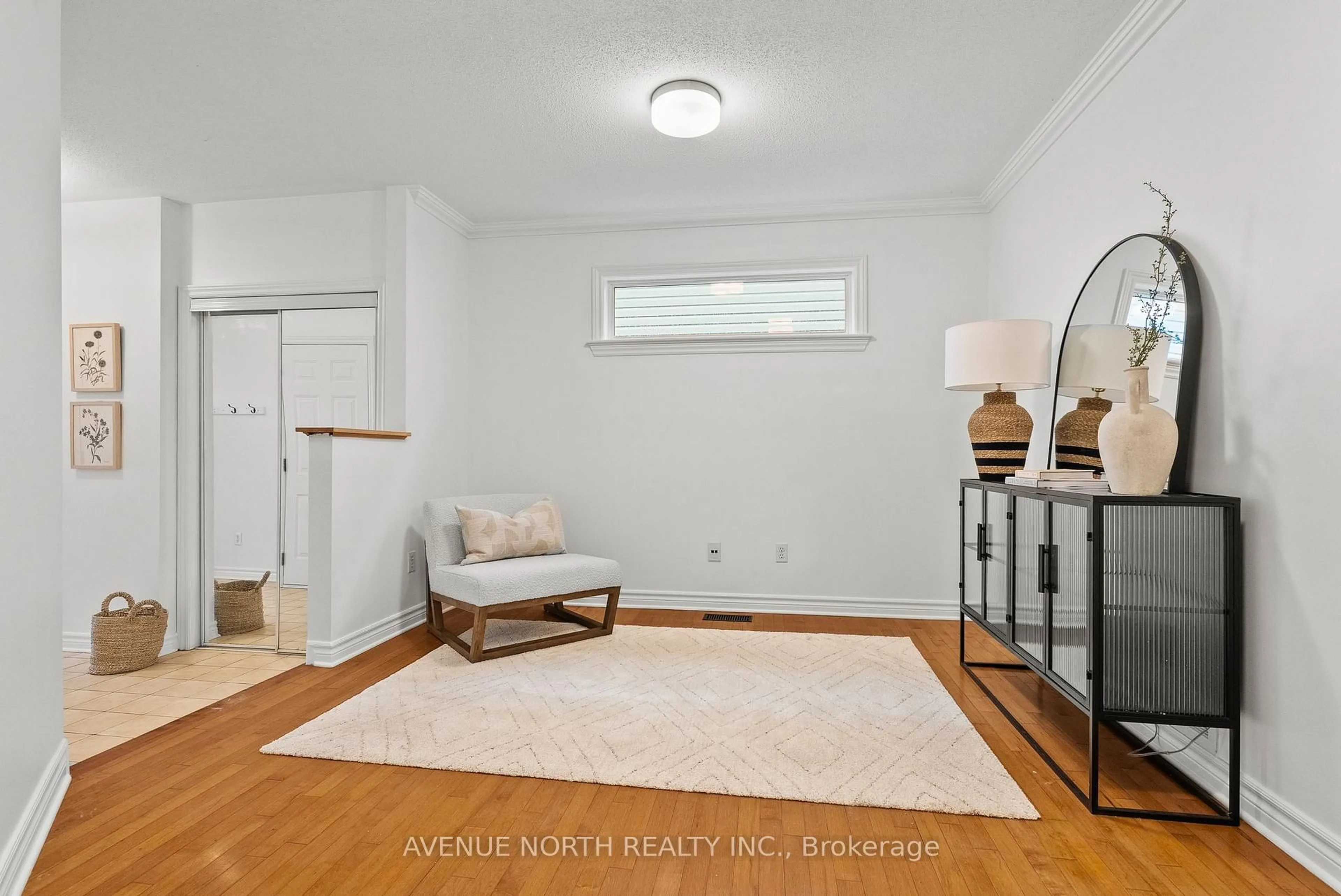 Indoor entryway for 244 DEERFOX Dr, Ottawa Ontario K2J 4Z2