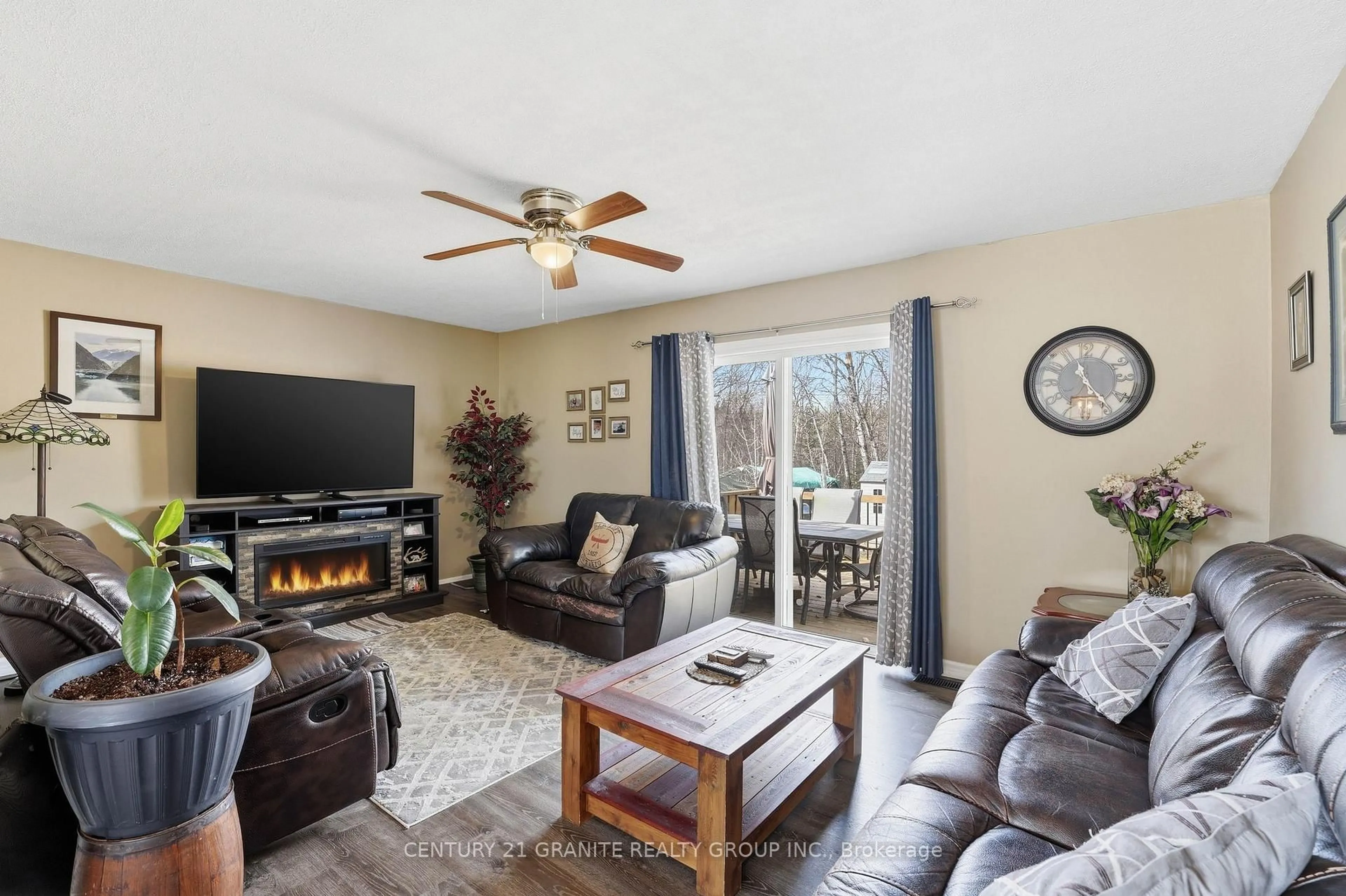 Living room with furniture, unknown for 66 Sprucedale St, Highlands East Ontario K0L 1M0