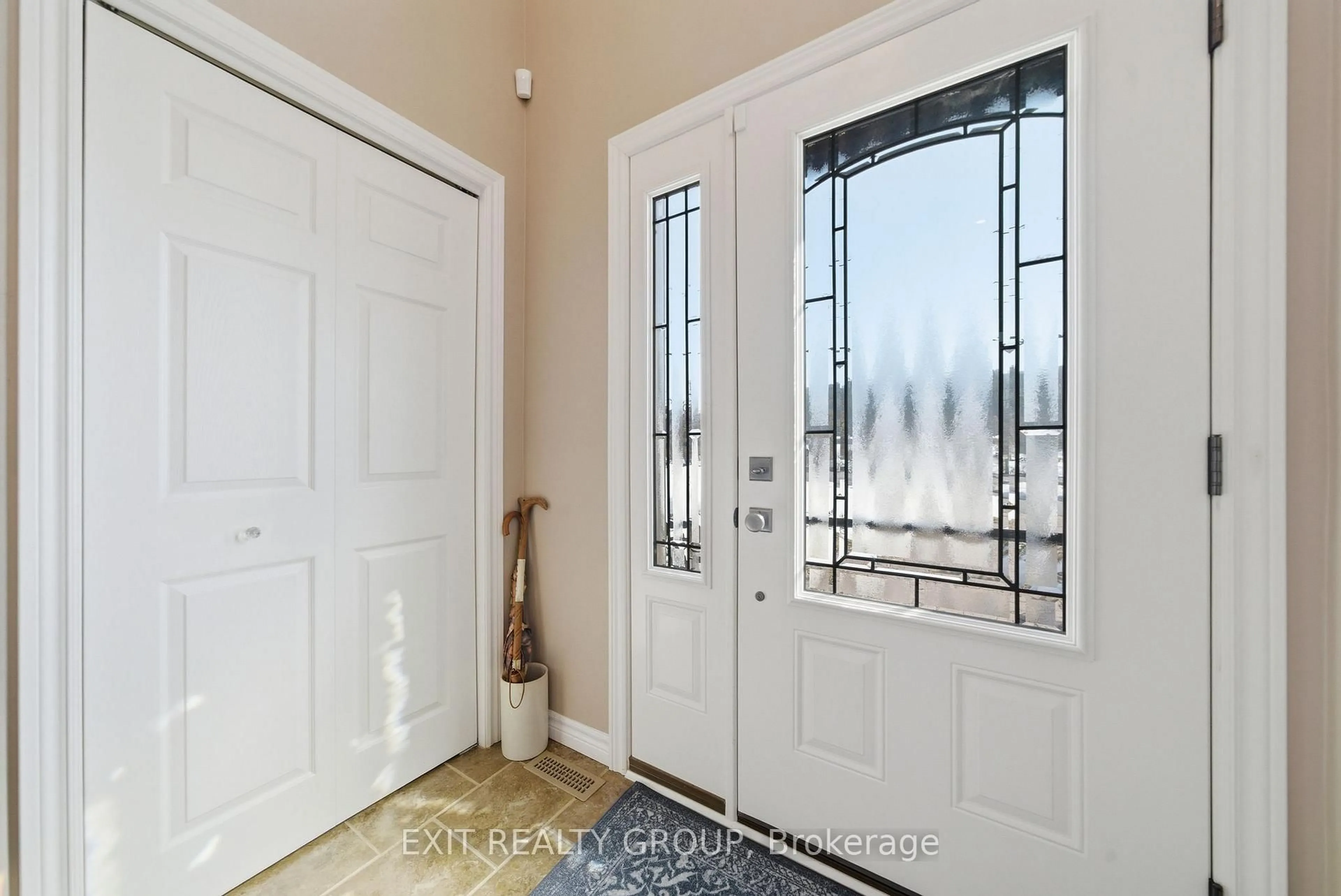 Indoor entryway for 256 South Trent St, Hastings Ontario K0K 2C0