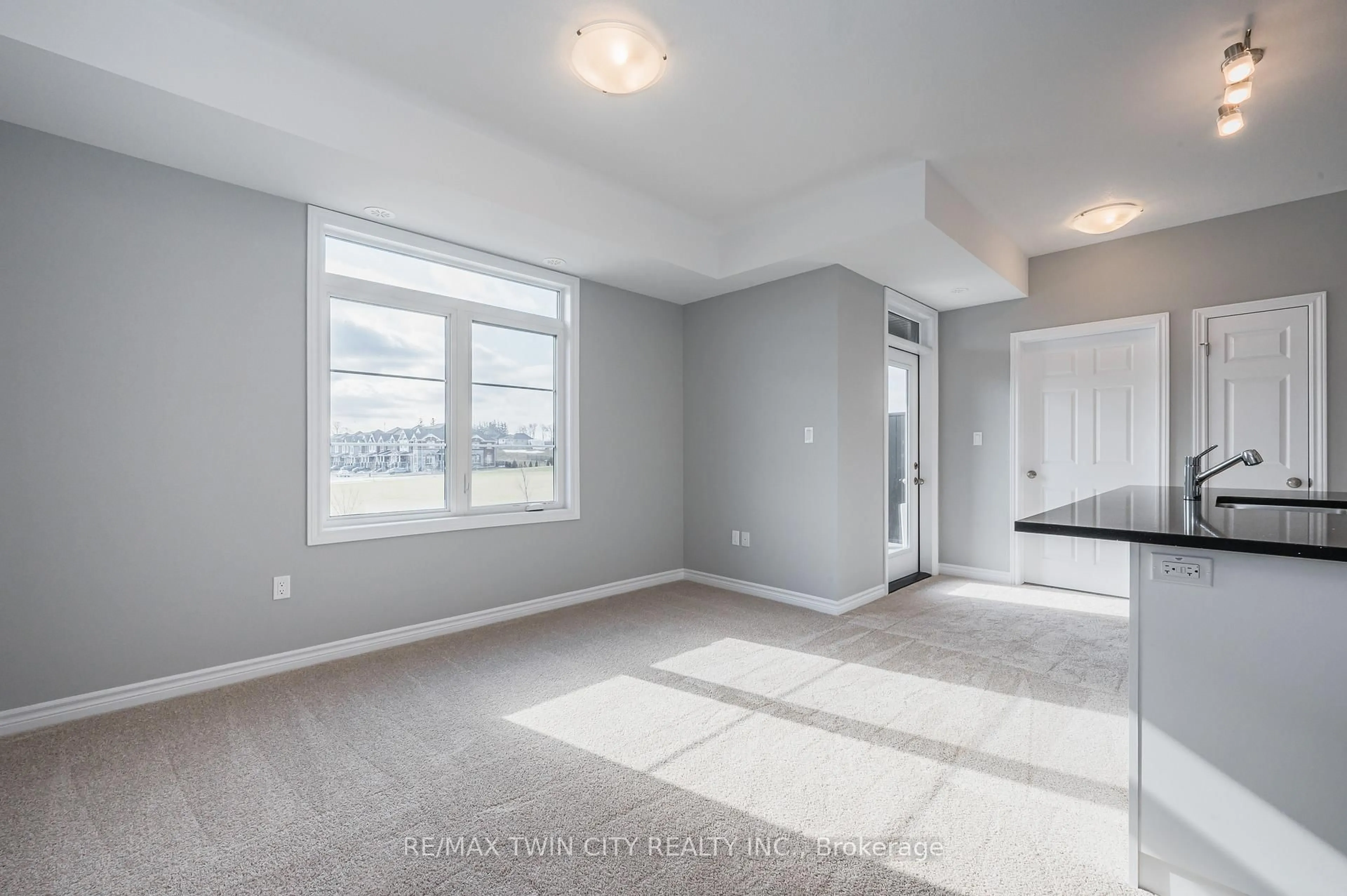 A pic of a room for 8 Oat Lane, Kitchener Ontario N2R 0T1