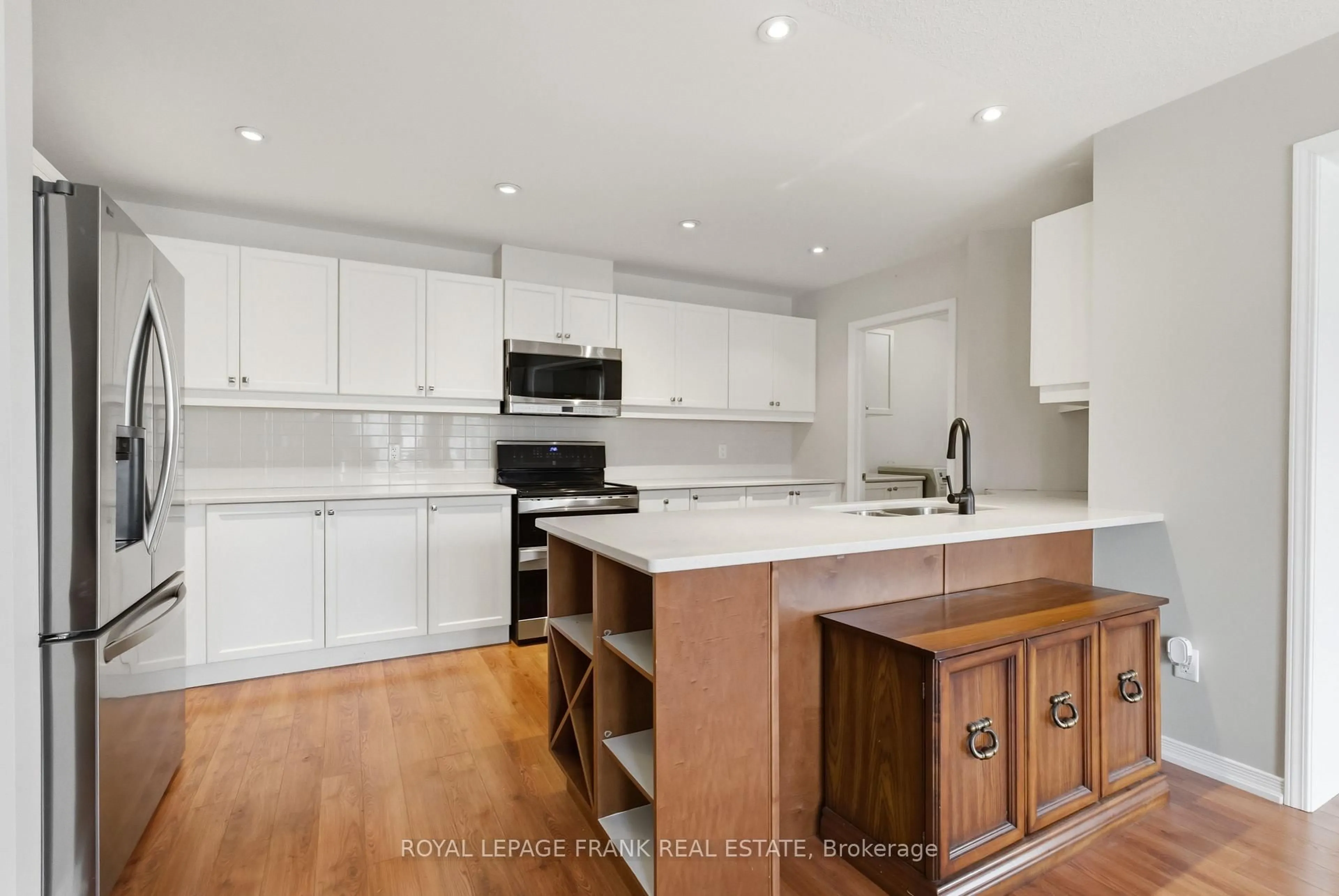 Open concept kitchen, unknown for 721 Henderson Dr, Cobourg Ontario K9V 0J1