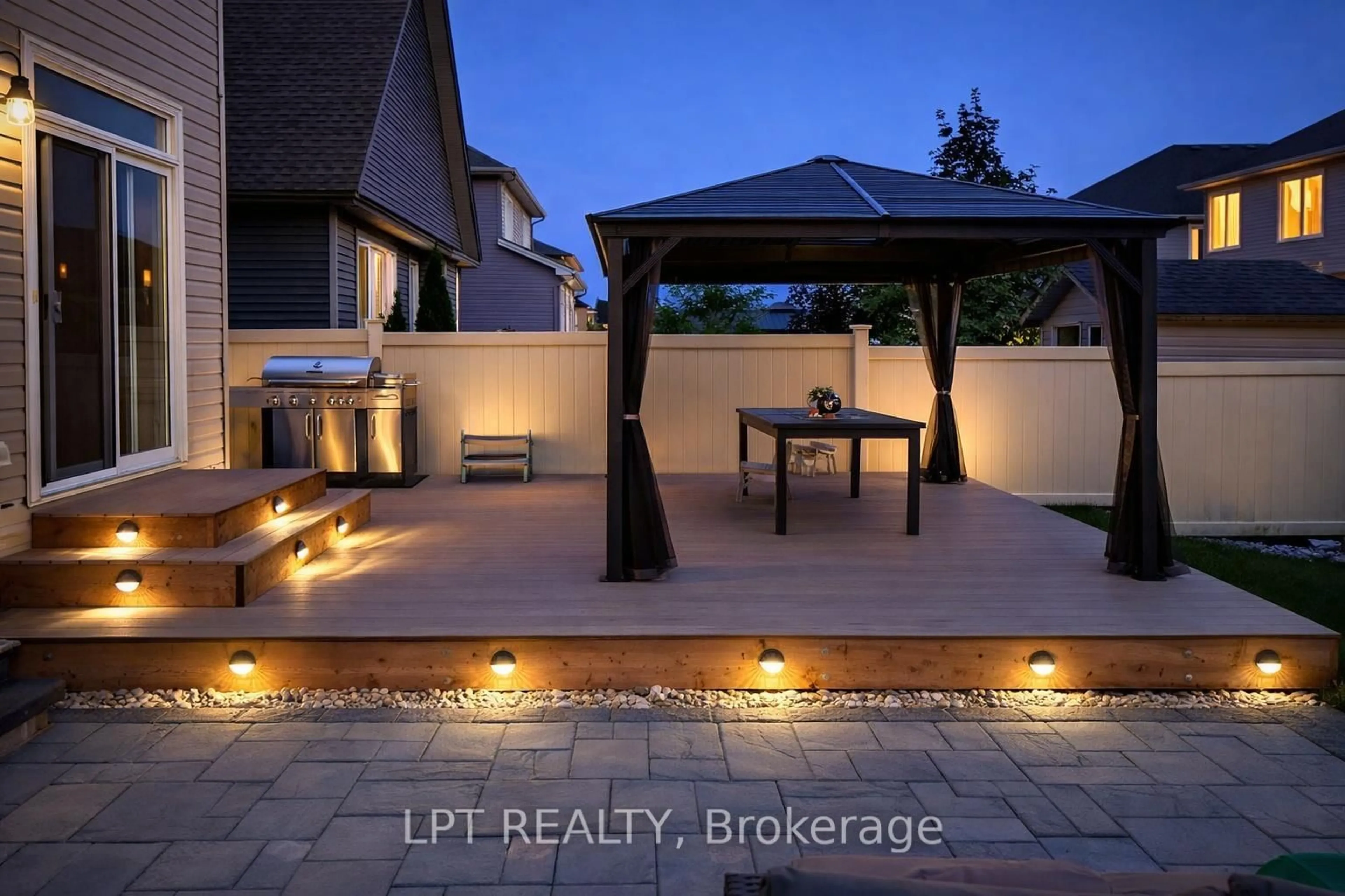 Patio, street for 269 Gracewood Cres, Ottawa Ontario K1T 0J1