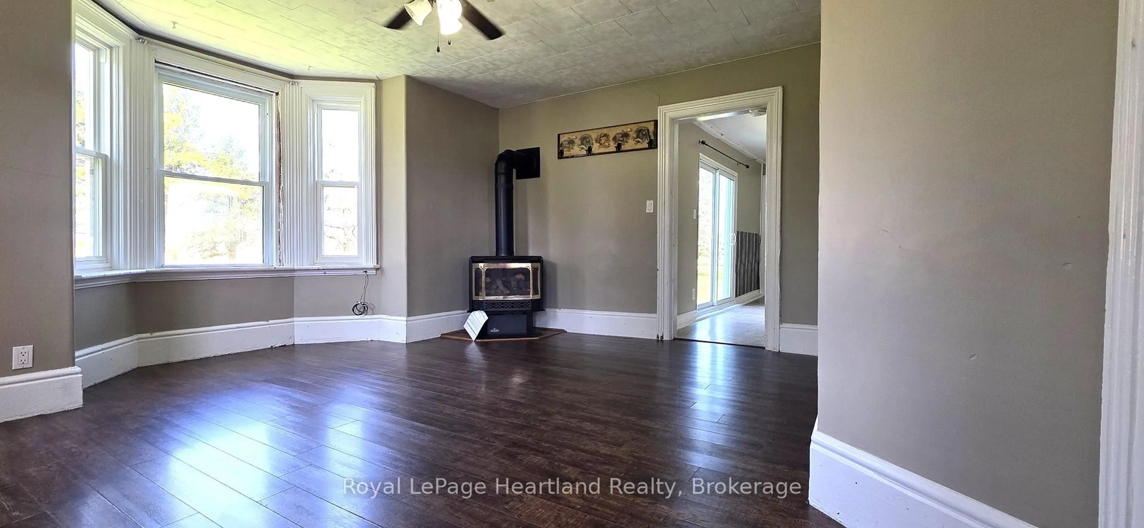 A pic of a room for 42656 Graham Rd, Huron East Ontario N0G 1H0