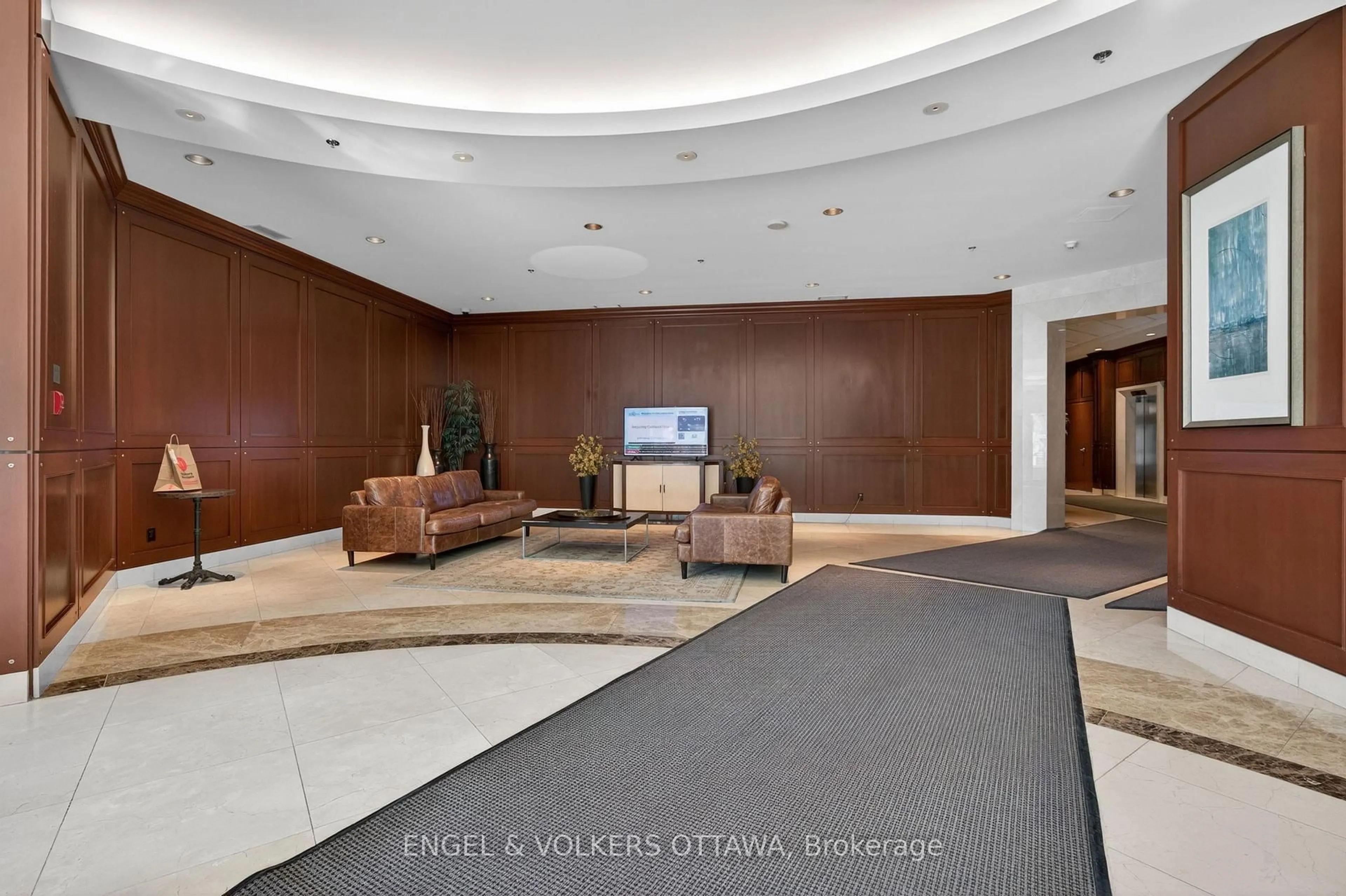 Lobby for 200 Rideau St #408, Ottawa Ontario K1N 5Y1