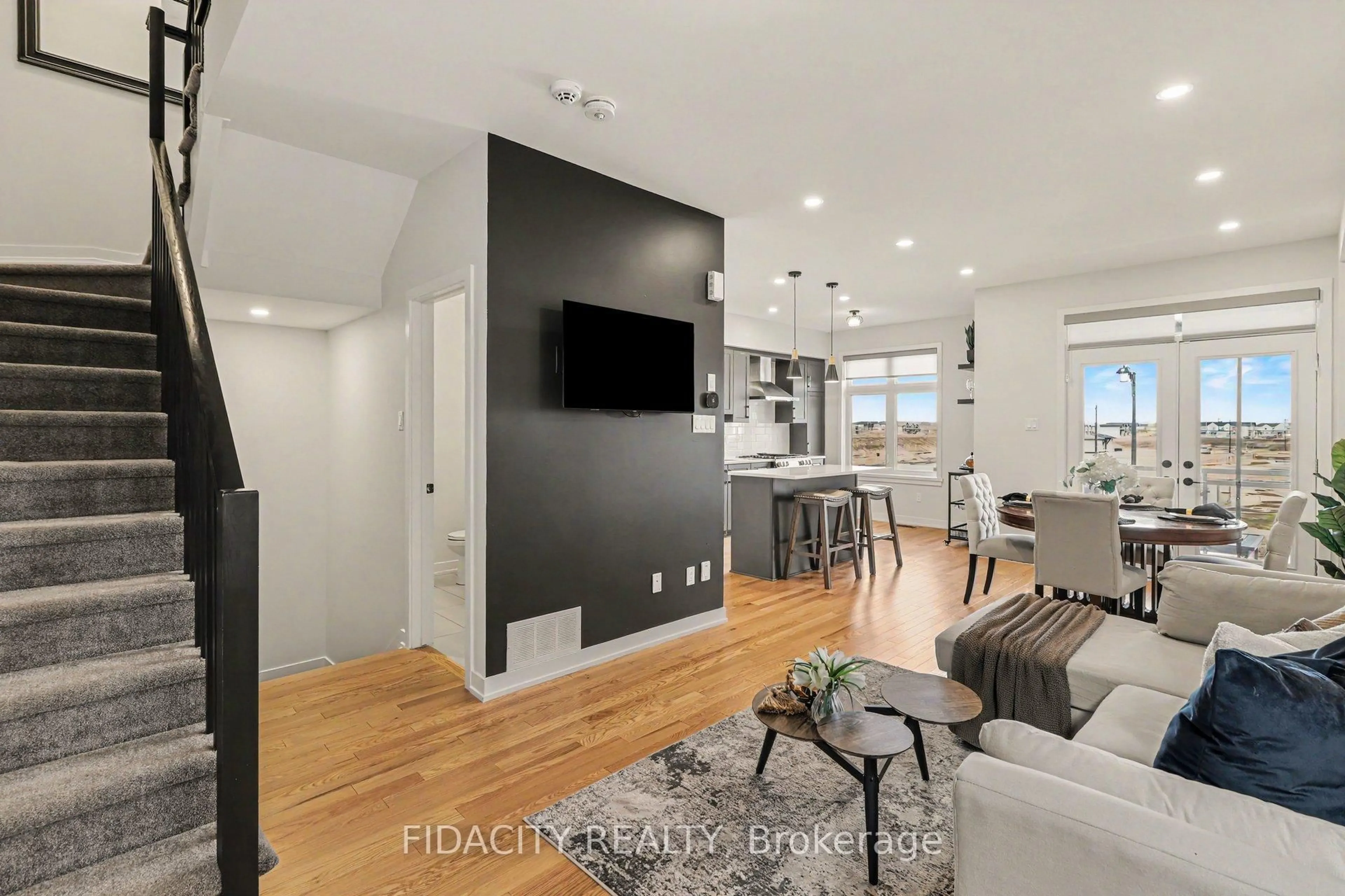 Unknown for 1768 Crux Rd, Orleans Ontario K1W 0R3