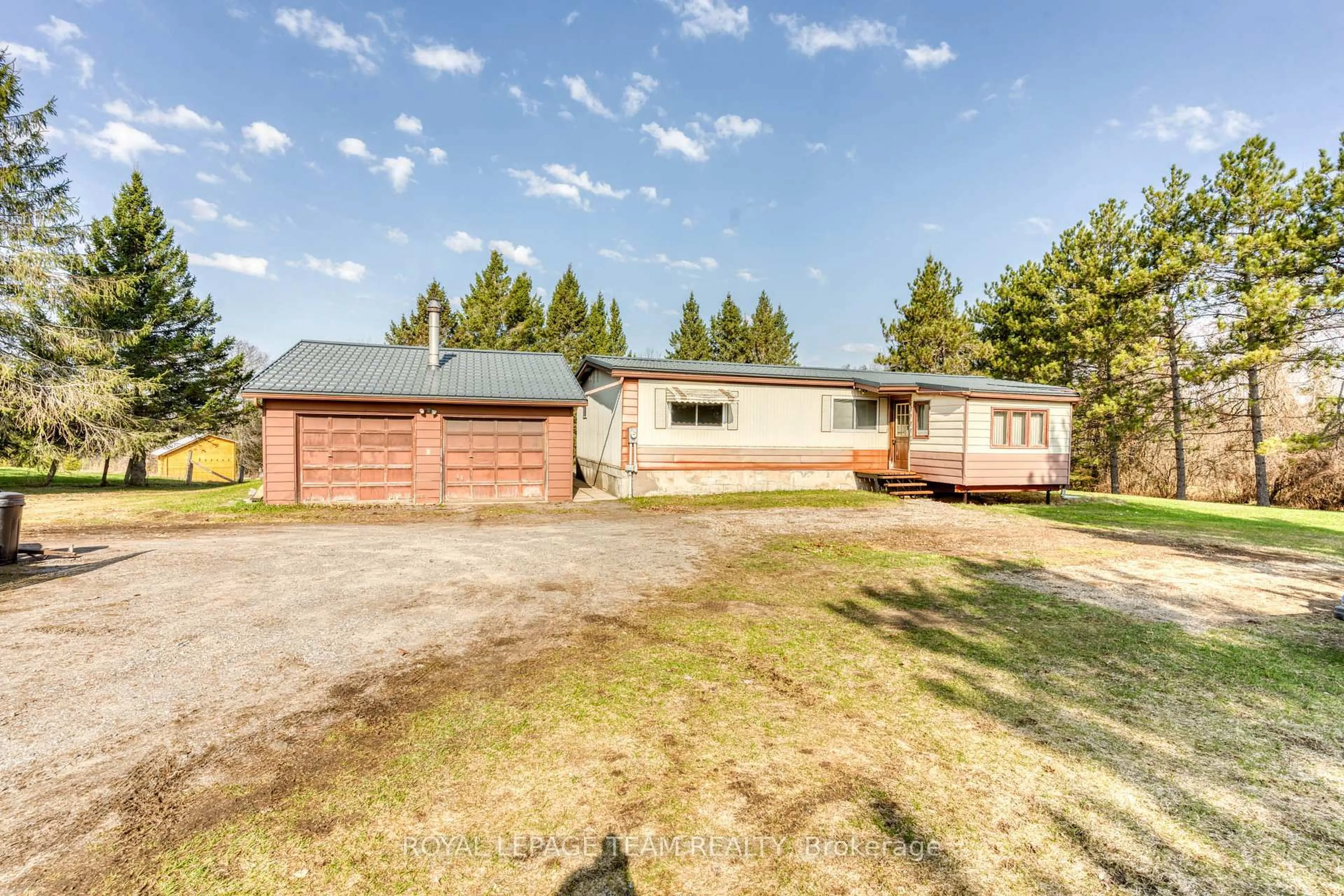 A pic from outside/outdoor area/front of a property/back of a property/a pic from drone, street for 1482 Ferguson Falls Rd, Lanark Ontario K0G 1K0