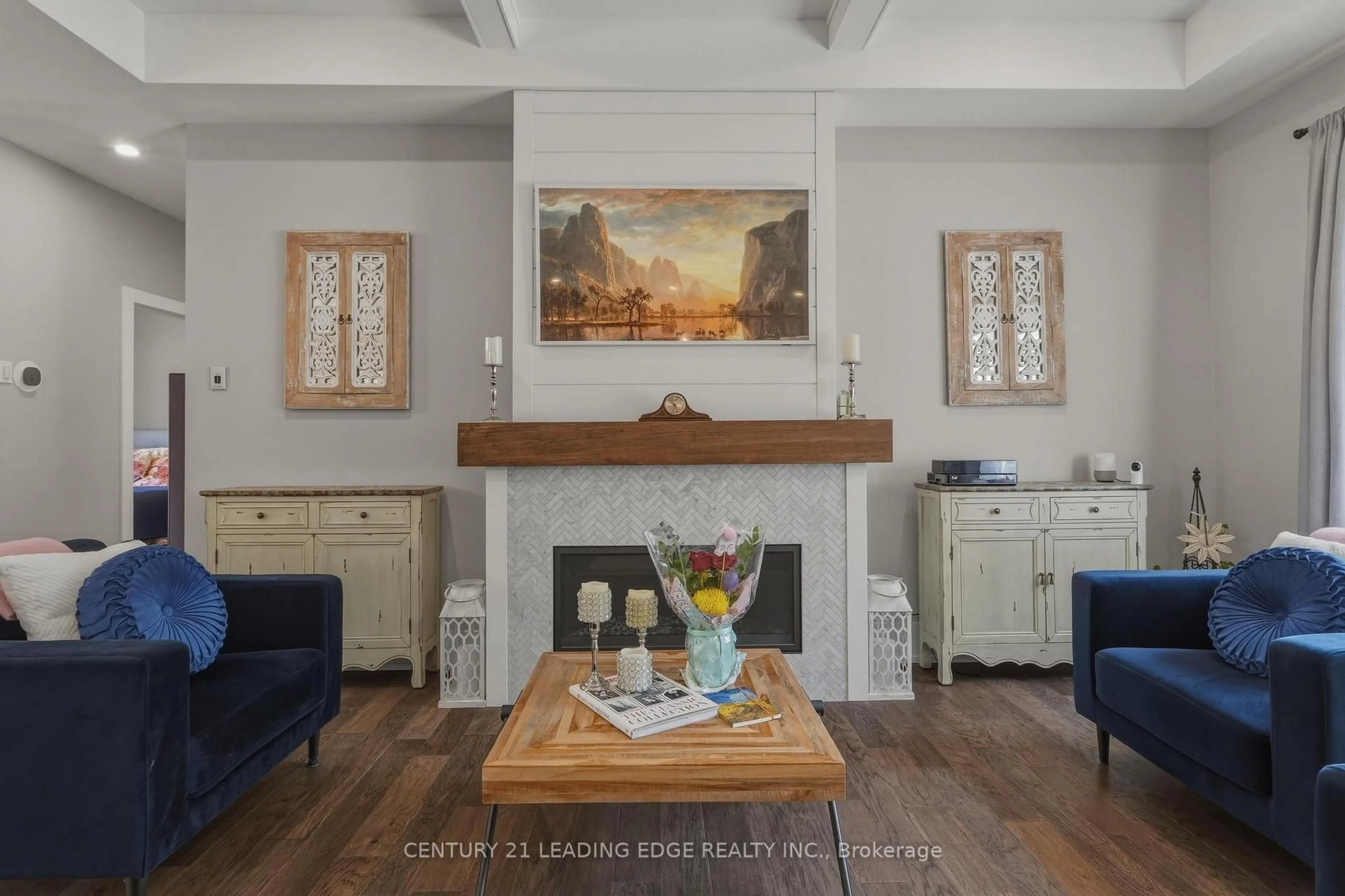 Living room with furniture, unknown for 1104 Xavier St, Gravenhurst Ontario P0E 1G0