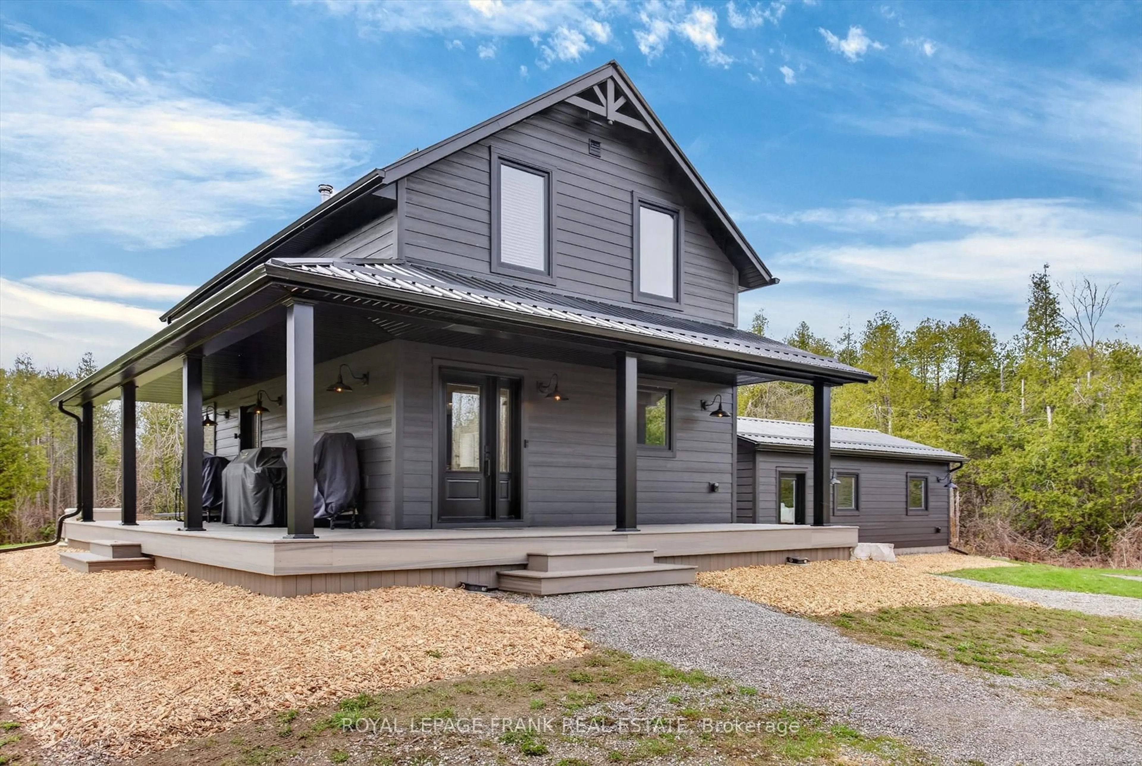 Home with vinyl exterior material, building for 165 County Rd 507, Trent Lakes Ontario K0L 1J0