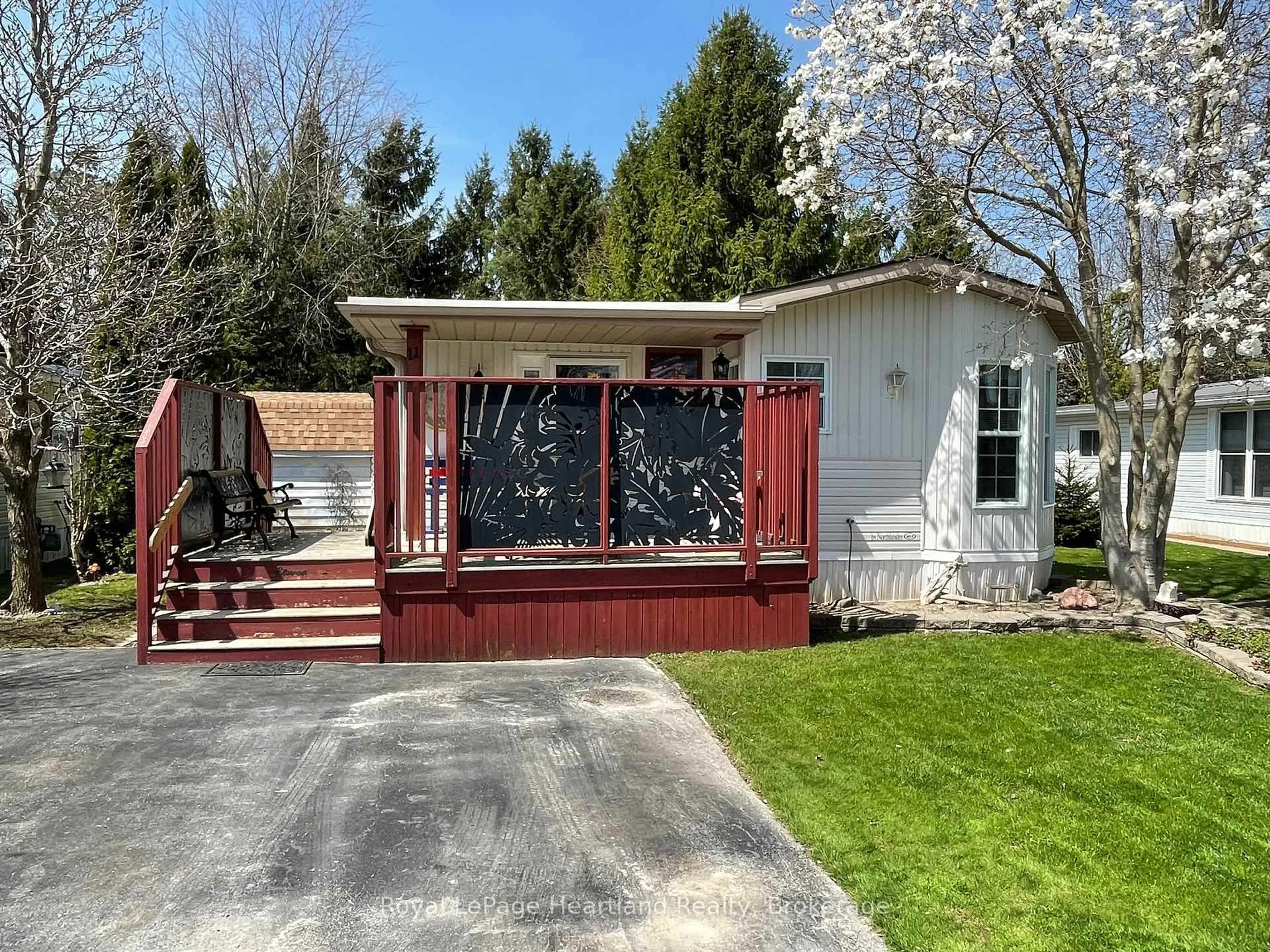 Home with vinyl exterior material, street for 11 - 77719 Bluewater Highway, Bluewater Ontario N0M 1G0