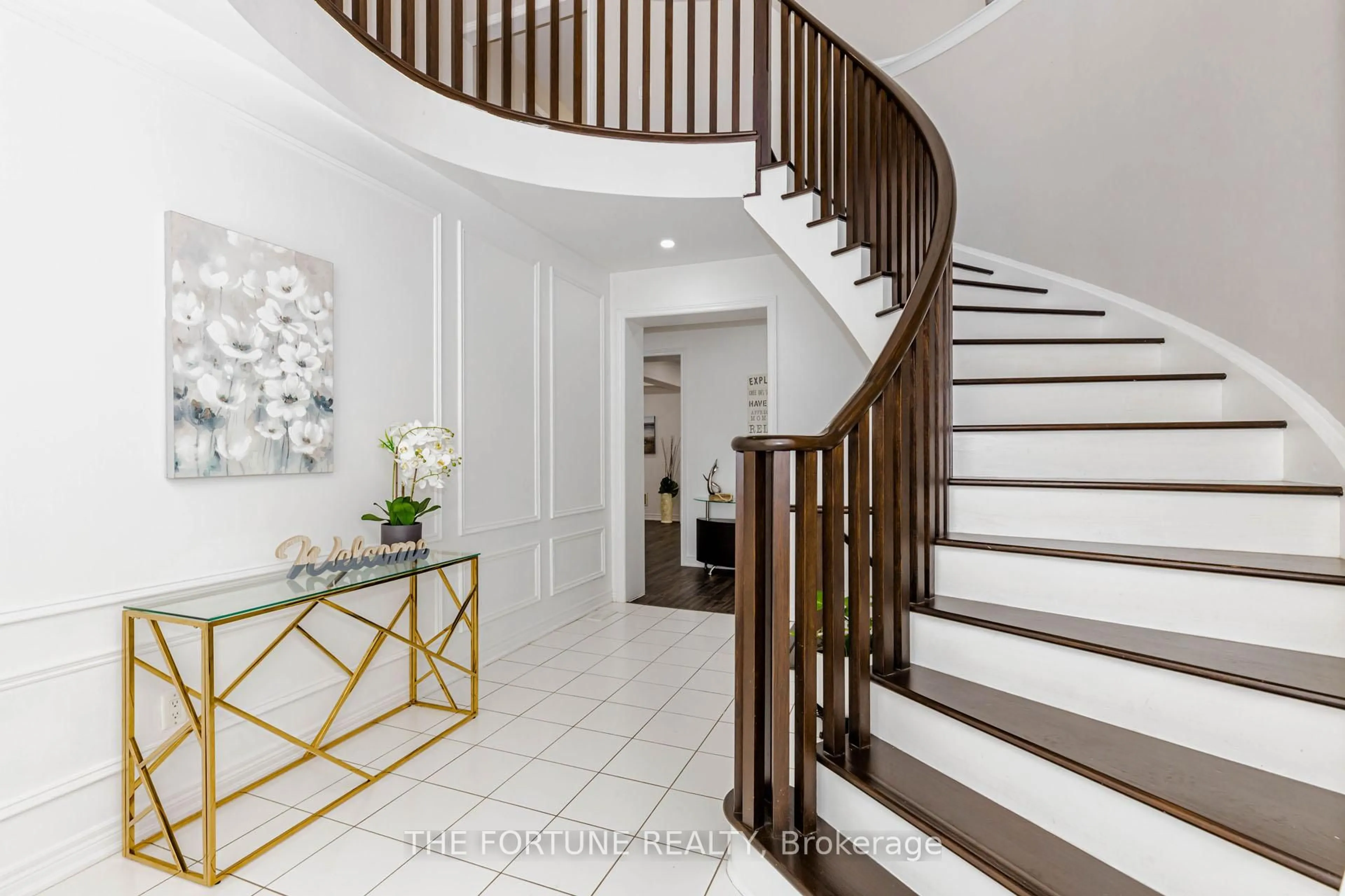 Indoor entryway for 181 Johnson Dr, Shelburne Ontario L9V 3V7