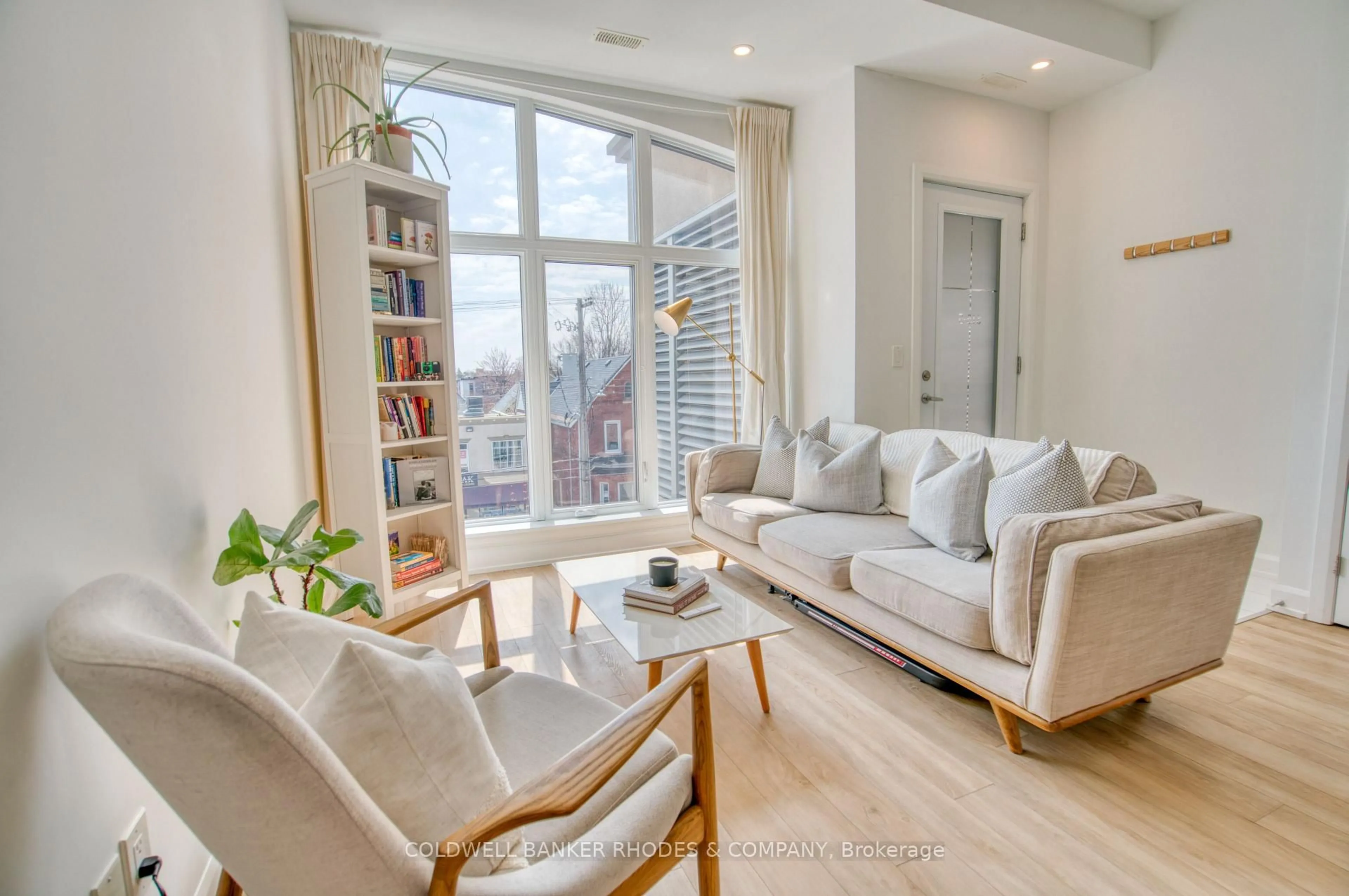 Living room with furniture, unknown for 515 Gladstone Ave #5, Ottawa Ontario K1R 5N9