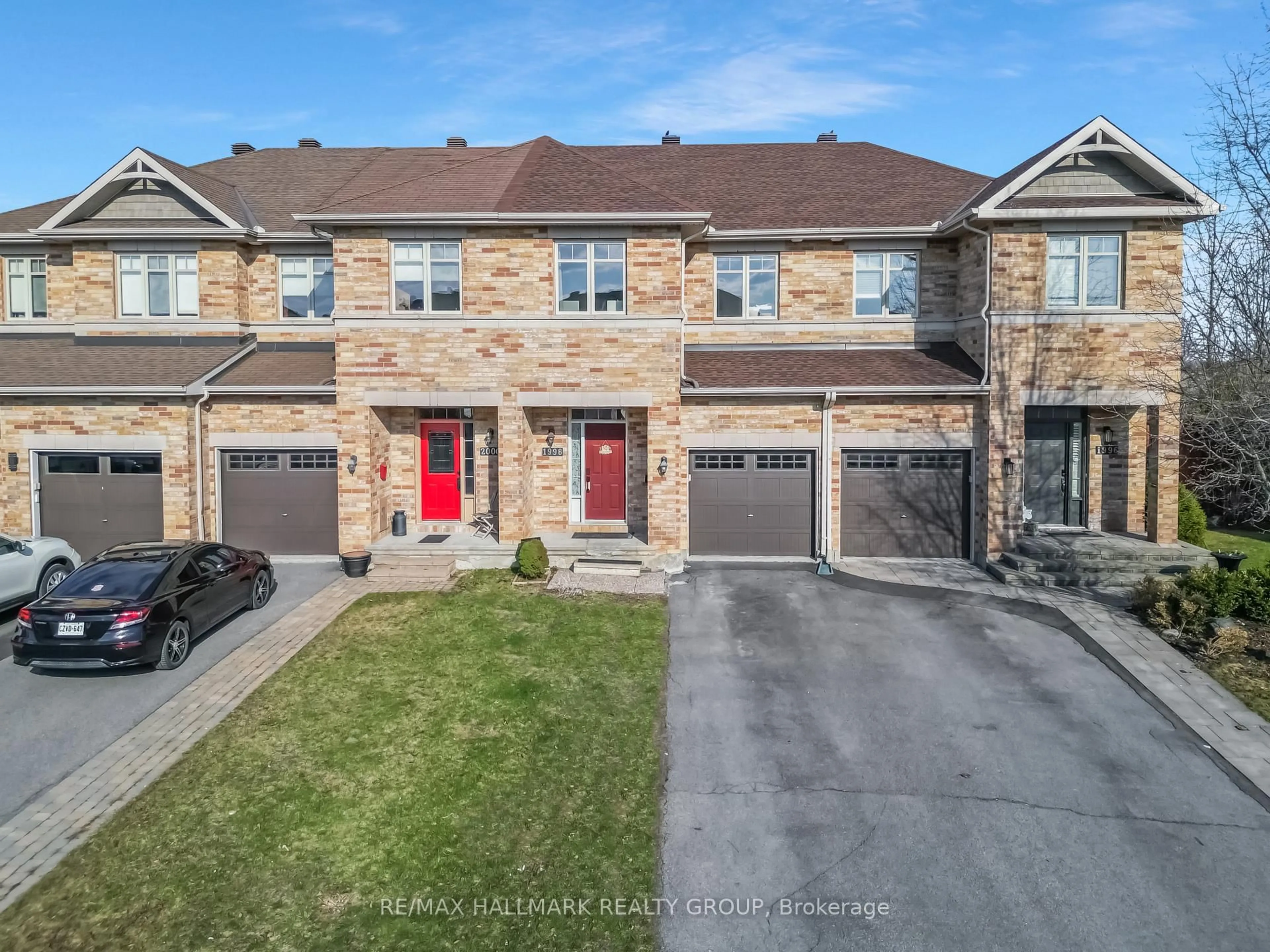 A pic from outside/outdoor area/front of a property/back of a property/a pic from drone, street for 1998 Pennyroyal Cres, Orleans Ontario K4A 0S7