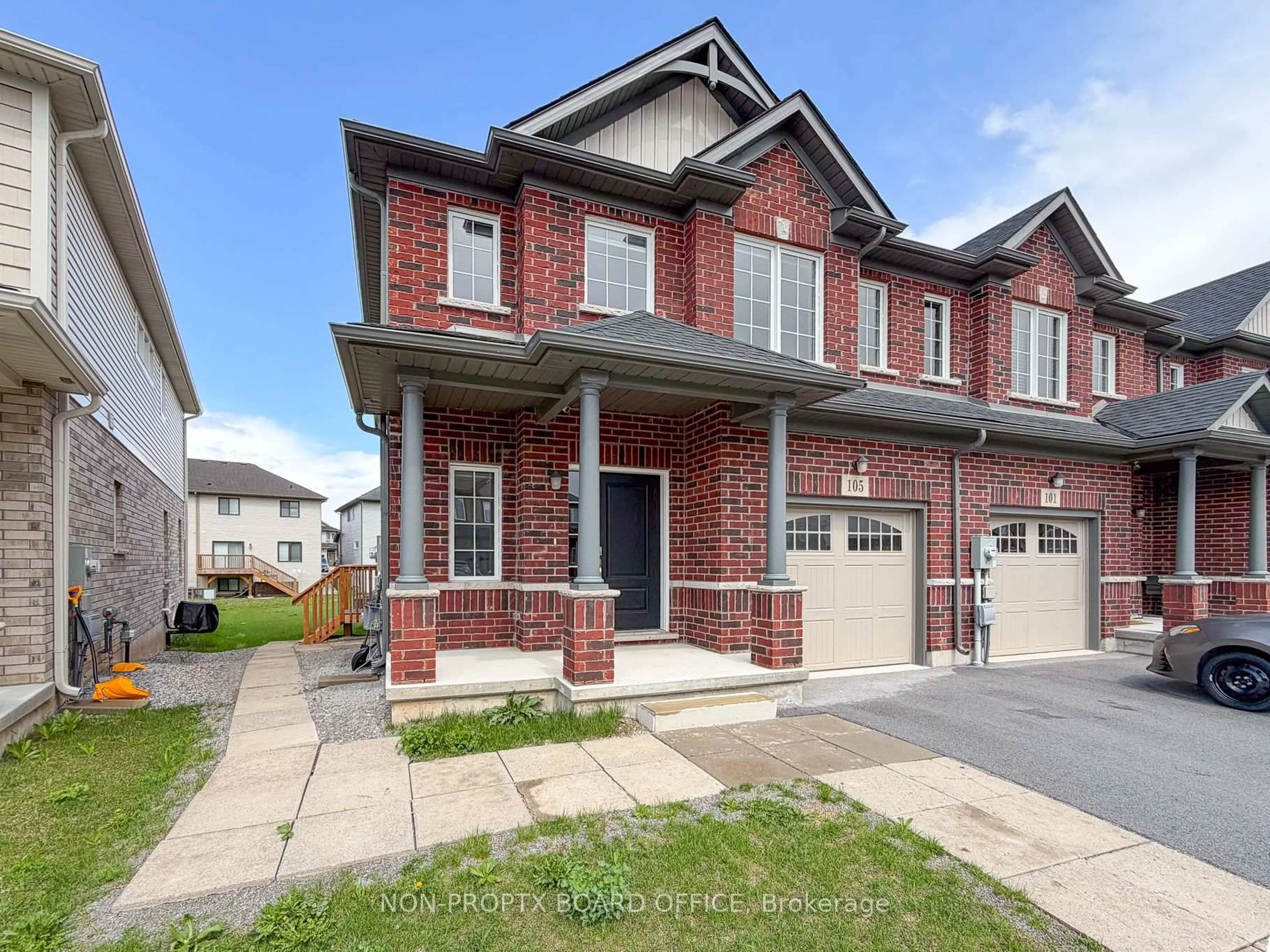Home with brick exterior material, street for 105 Alicia Cres, Thorold Ontario L2V 0M2