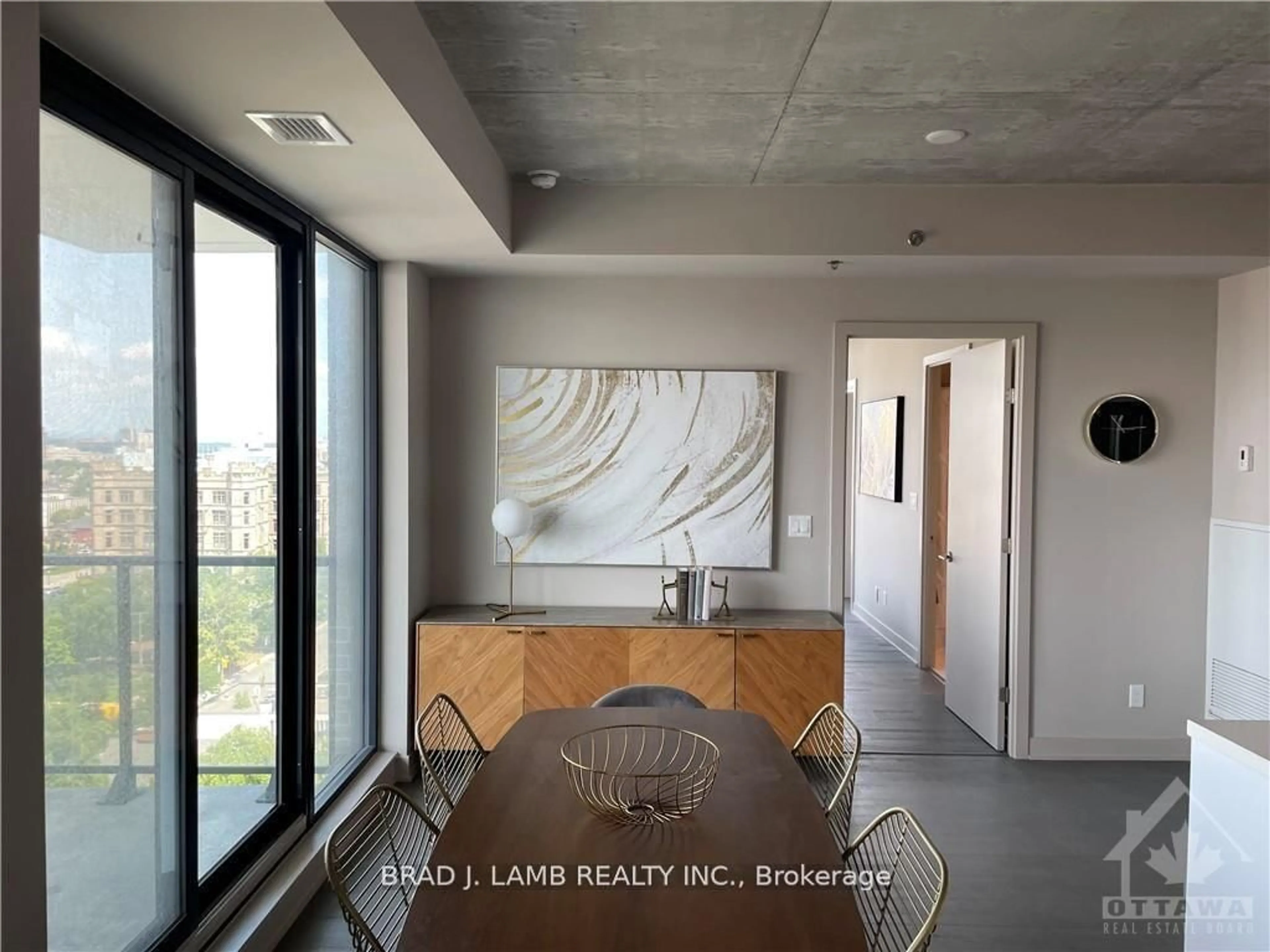 A pic of a room for 203 CATHERINE St #214, Ottawa Ontario K2P 1C3