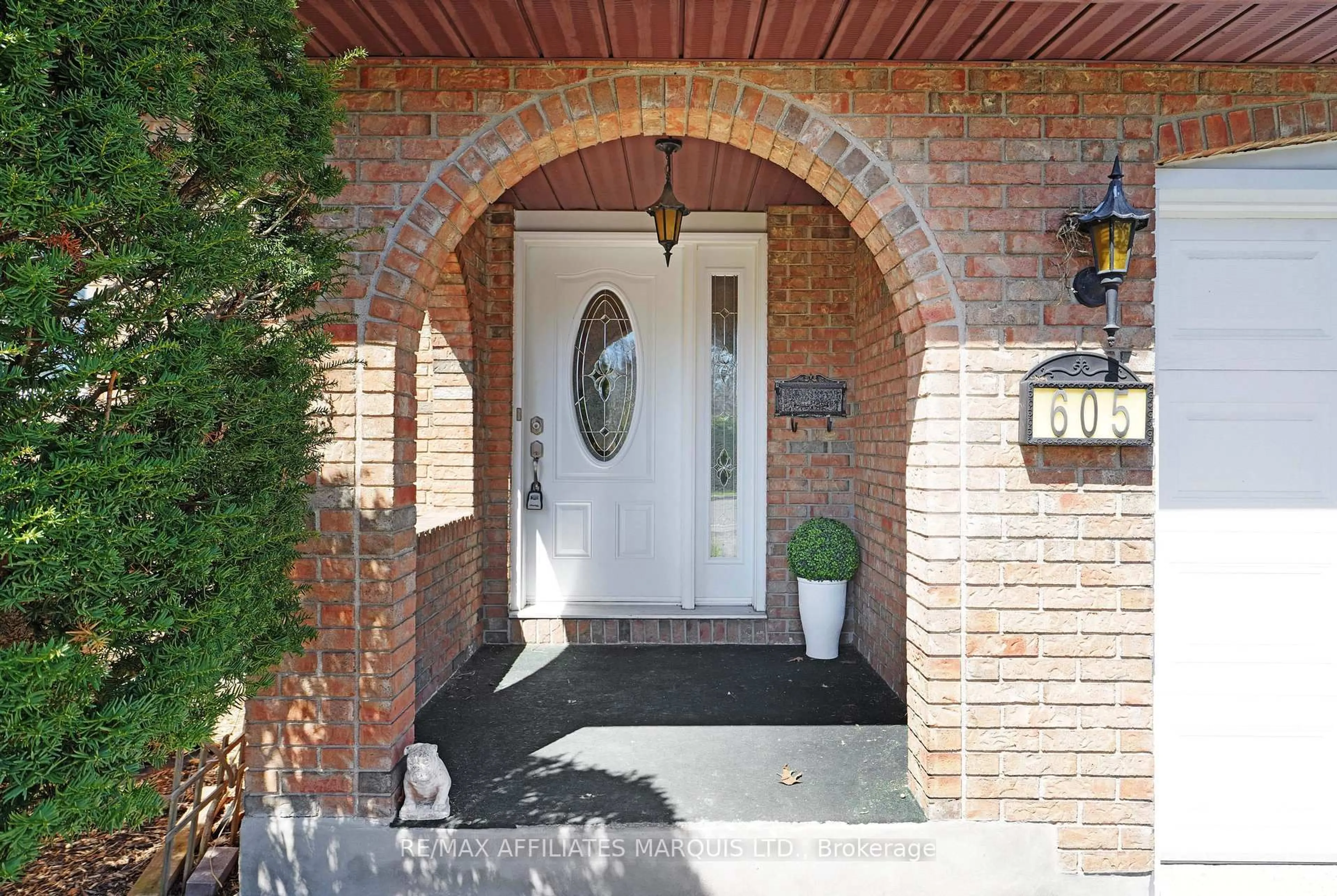 Unknown for 605 KIRKWOOD St, Cornwall Ontario K6H 5Y9