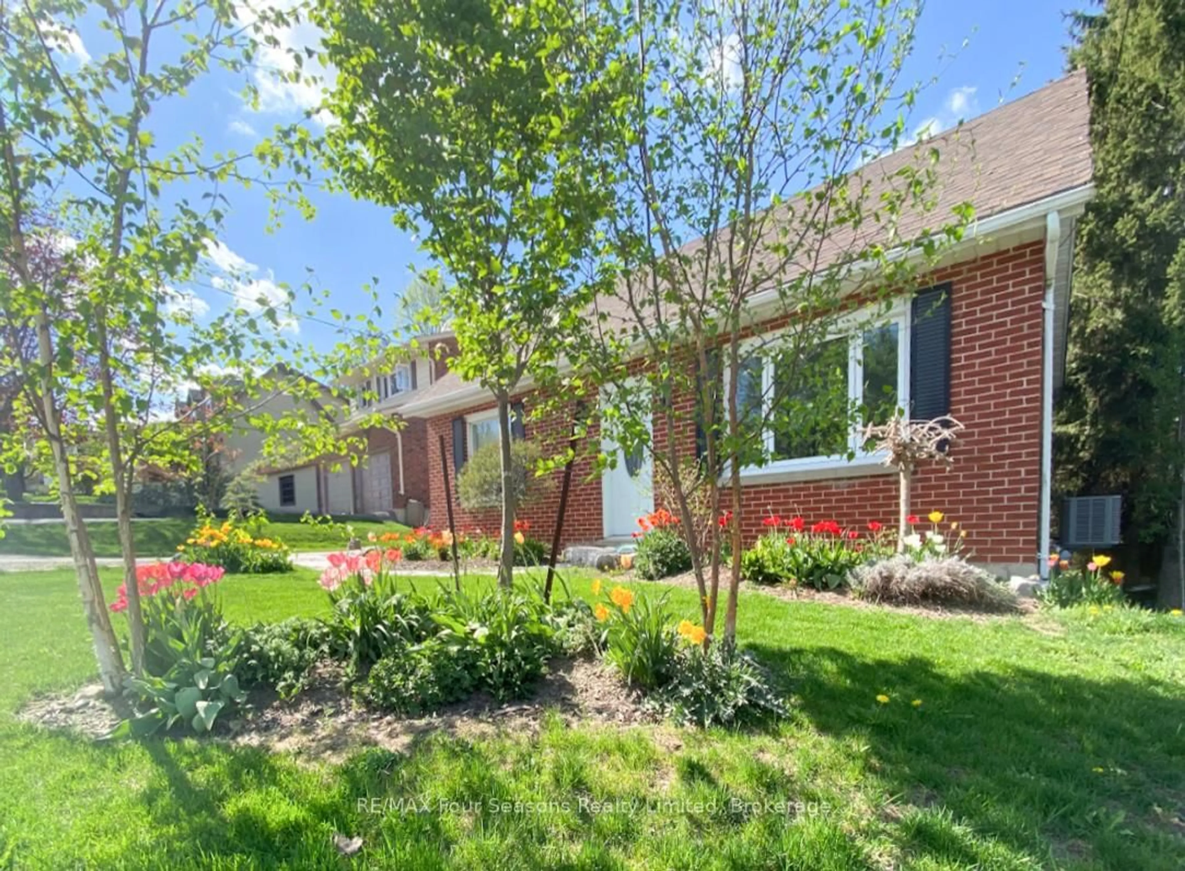 Home with brick exterior material, street for 50 Amaranth St, East Luther Grand Valley Ontario L9W 5M5