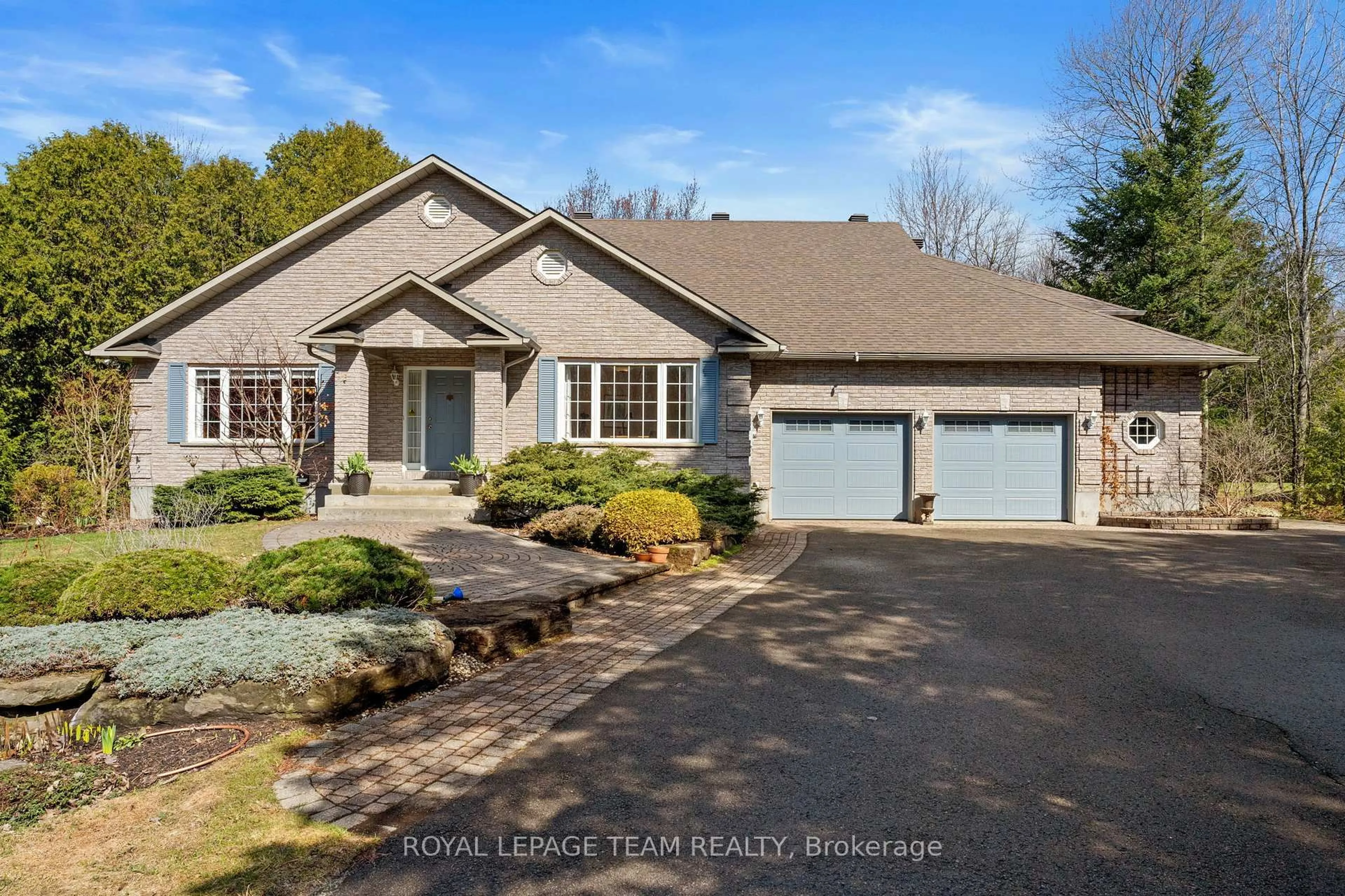 Home with brick exterior material, water/lake/river/ocean view for 6461 Waddion Dr, Ottawa Ontario K4P 1E7