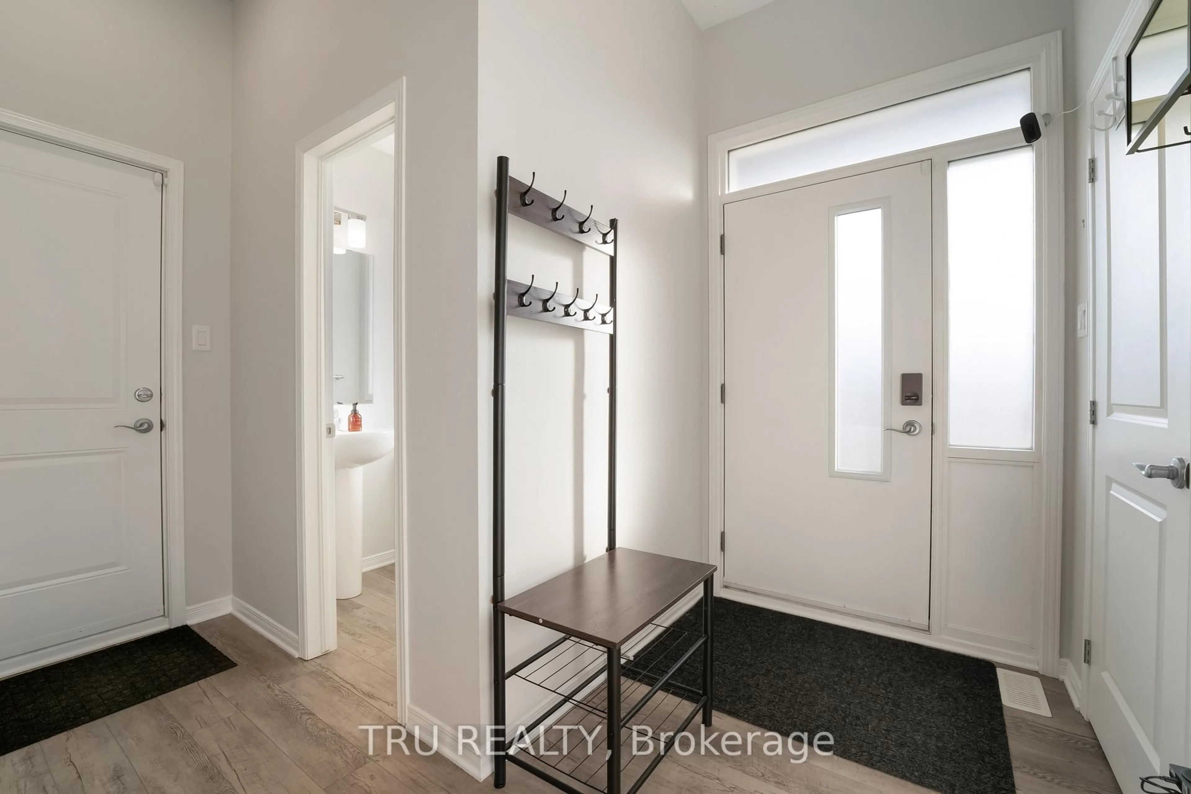 Indoor entryway for 1 Stokes Dr, Carleton Place Ontario K7C 0J6