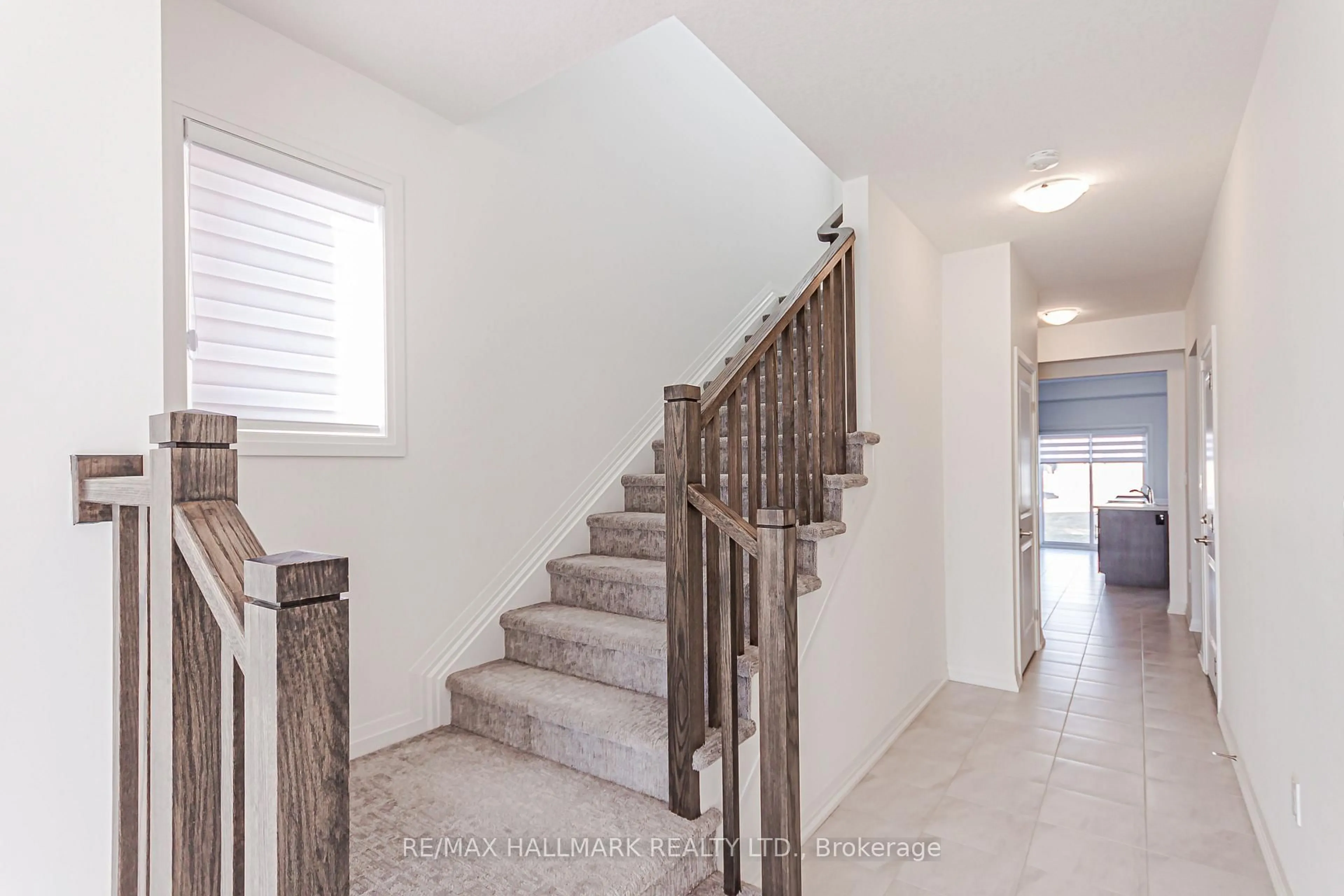 Stairs for 89 Acacia Rd, Pelham Ontario L0S 1E1