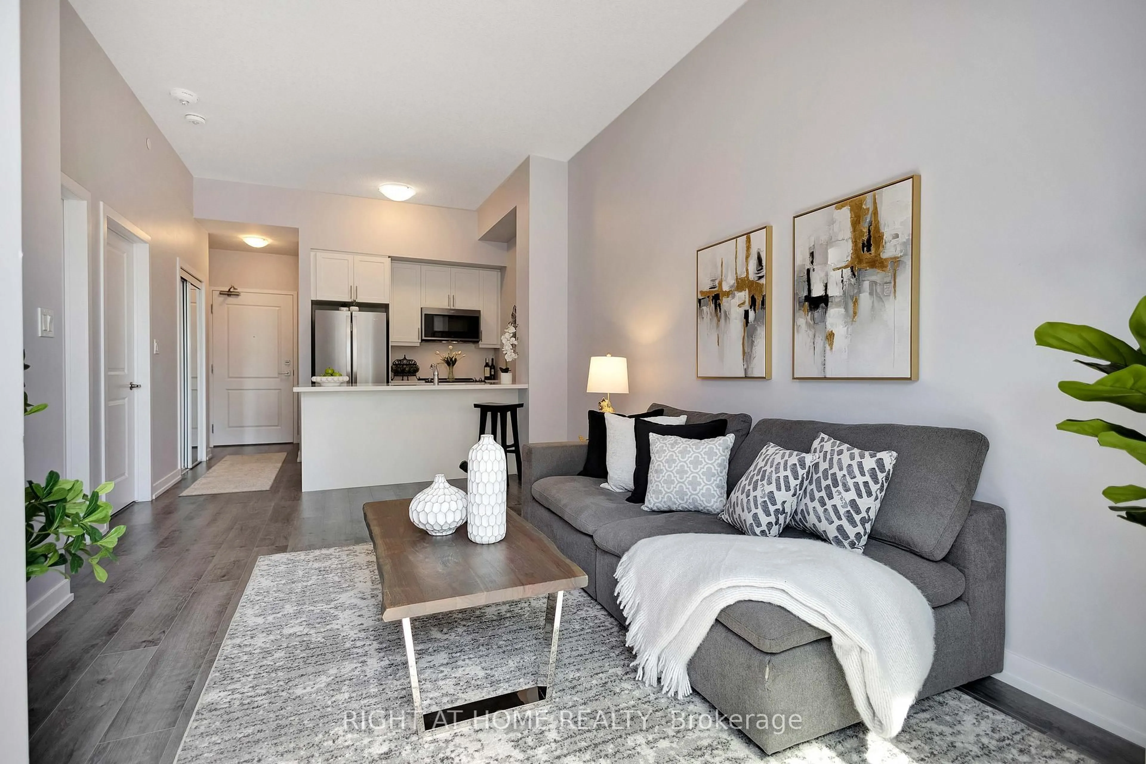 Living room with furniture, unknown for 470 Dundas St #519, Hamilton Ontario L8B 2A6