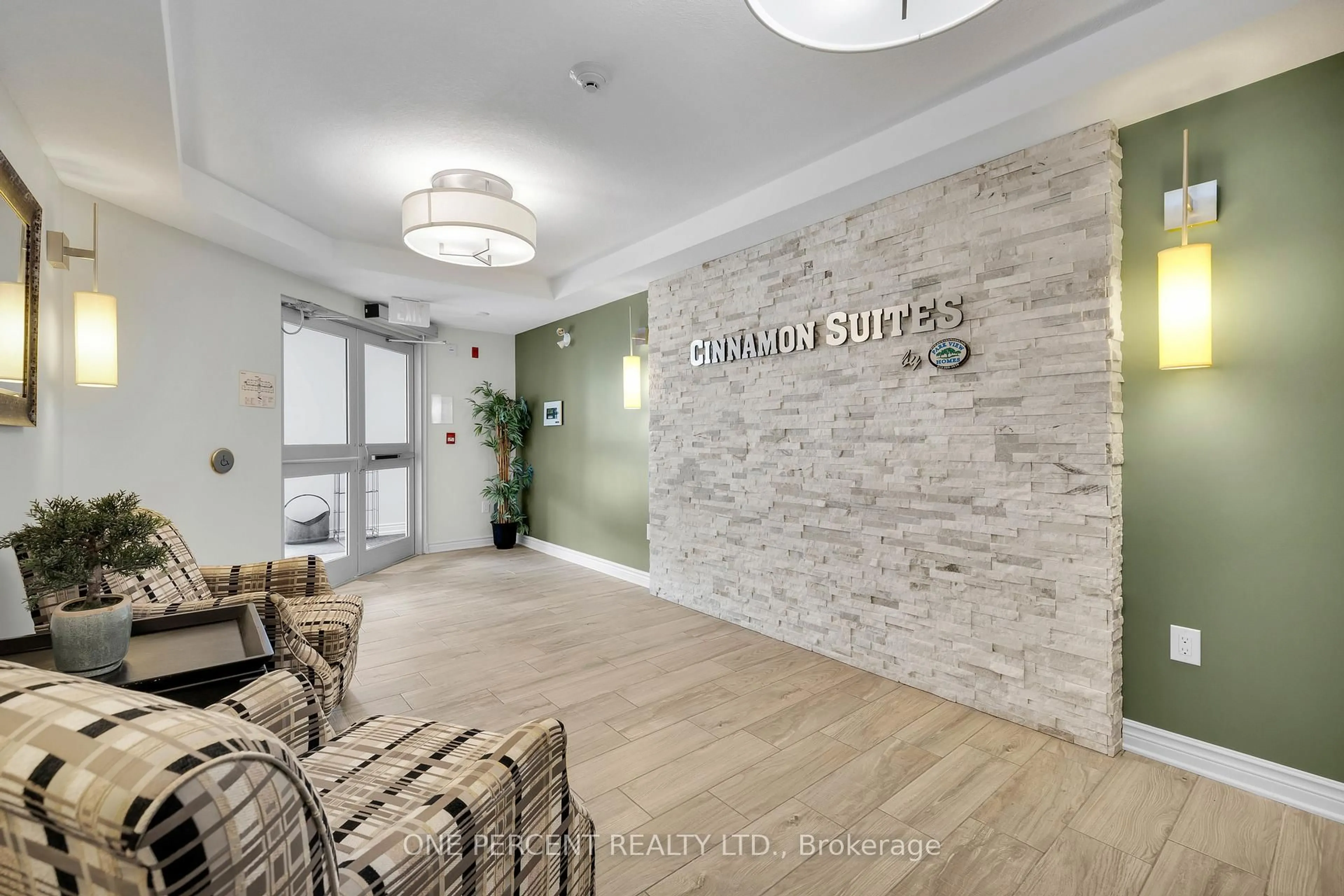 Indoor foyer for 240 Coleman St #213, Carleton Place Ontario K7C 0E2