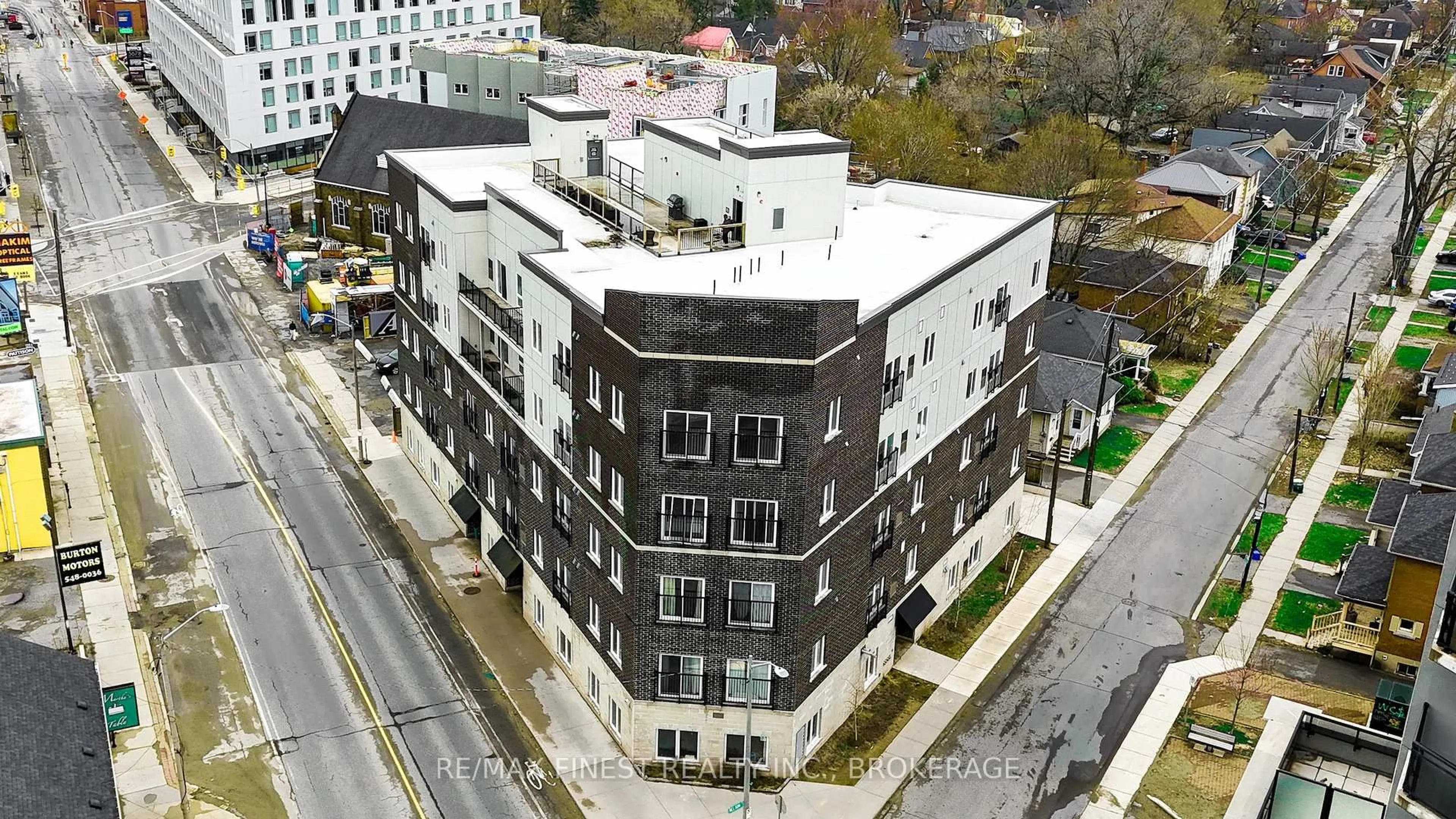 A pic from outside/outdoor area/front of a property/back of a property/a pic from drone, building for 630 Princess St #501, Kingston Ontario K7L 1E3