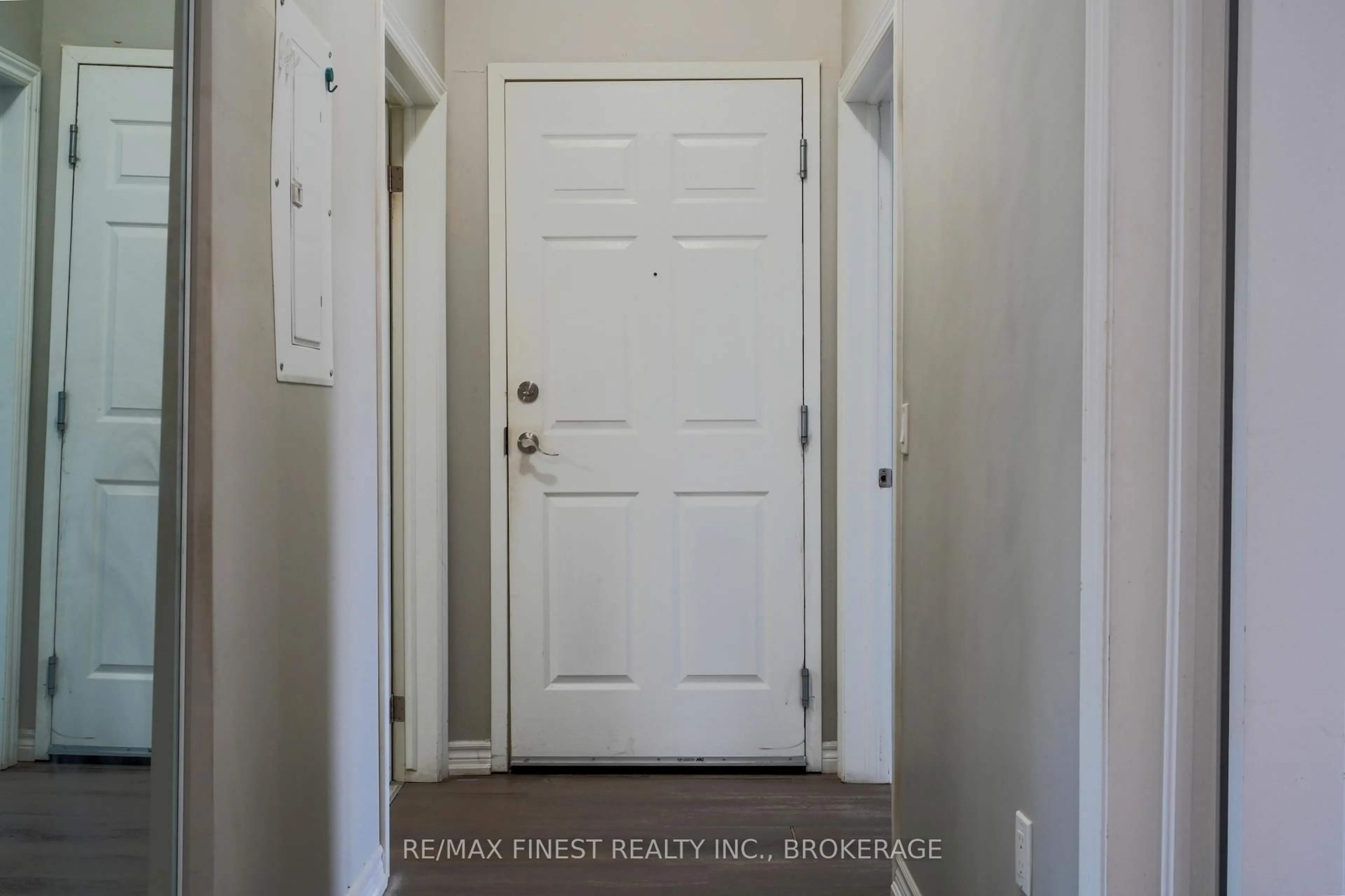 Indoor entryway for 630 Princess St #501, Kingston Ontario K7L 1E3