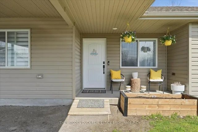 96 Livingstone Ave, Madoc 3