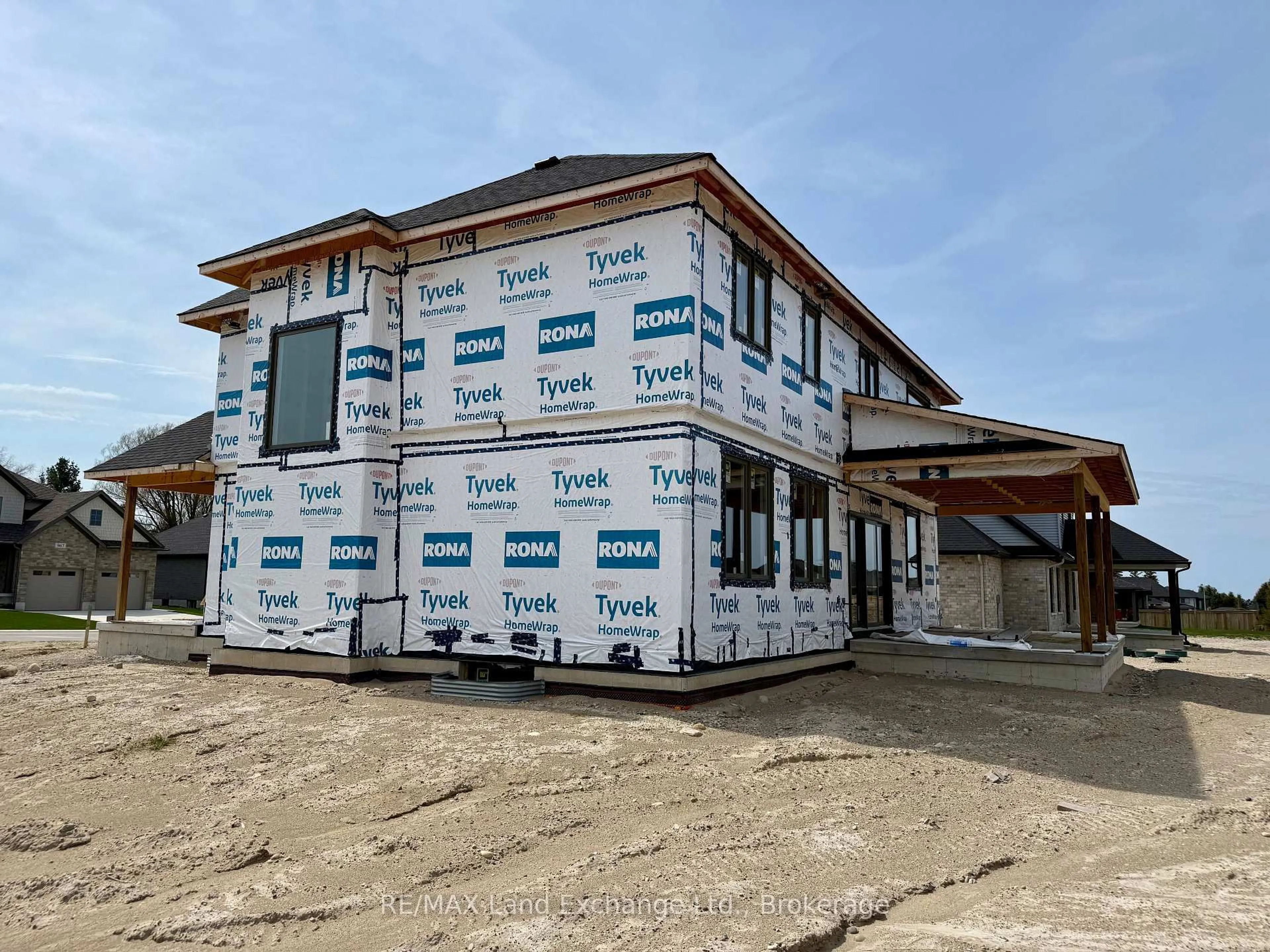 Home with vinyl exterior material, building for 966 Bogdanovic Way, Huron-Kinloss Ontario N2Z 0H4