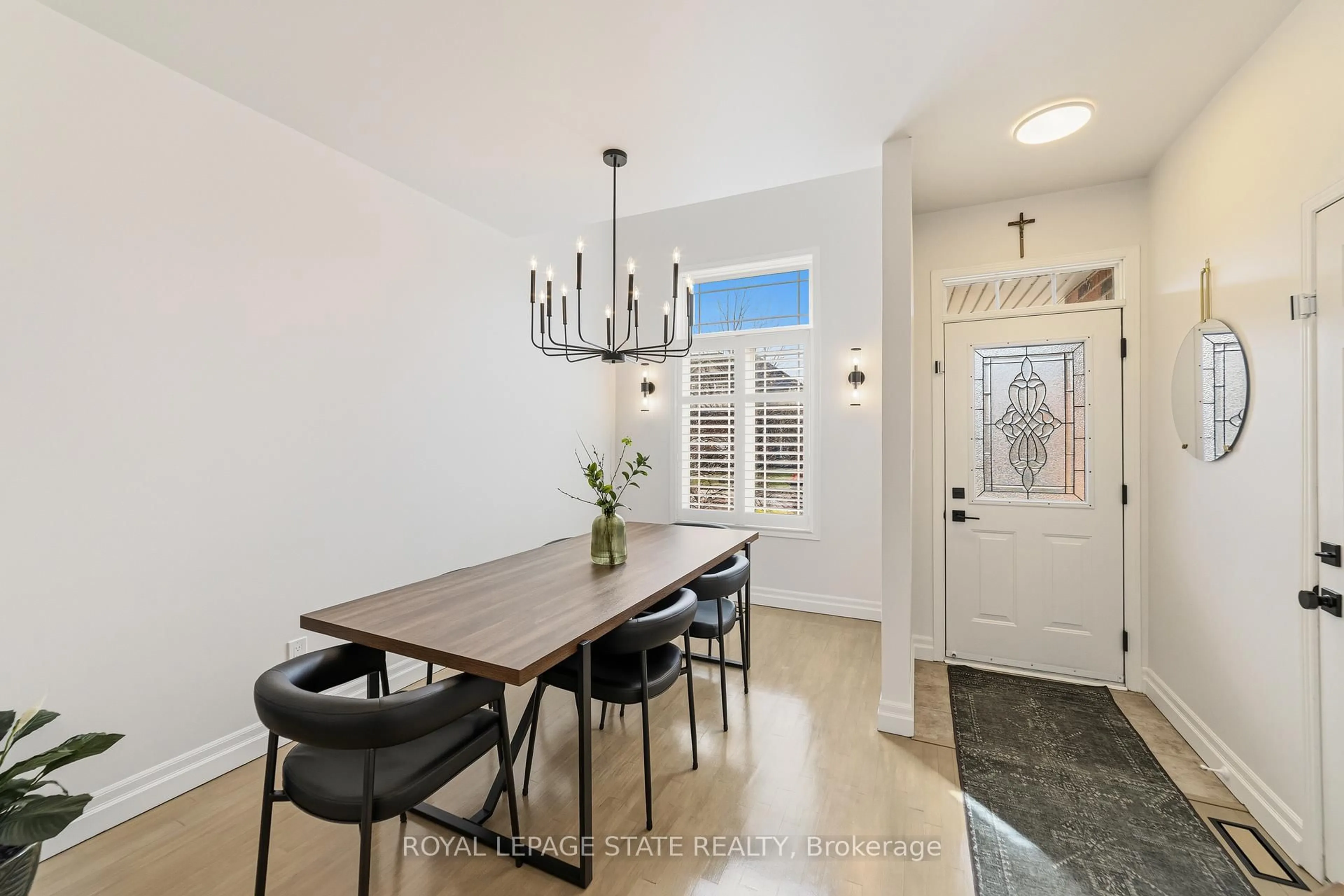 Dining room, unknown for 92 Benziger Lane, Hamilton Ontario L8E 6G5