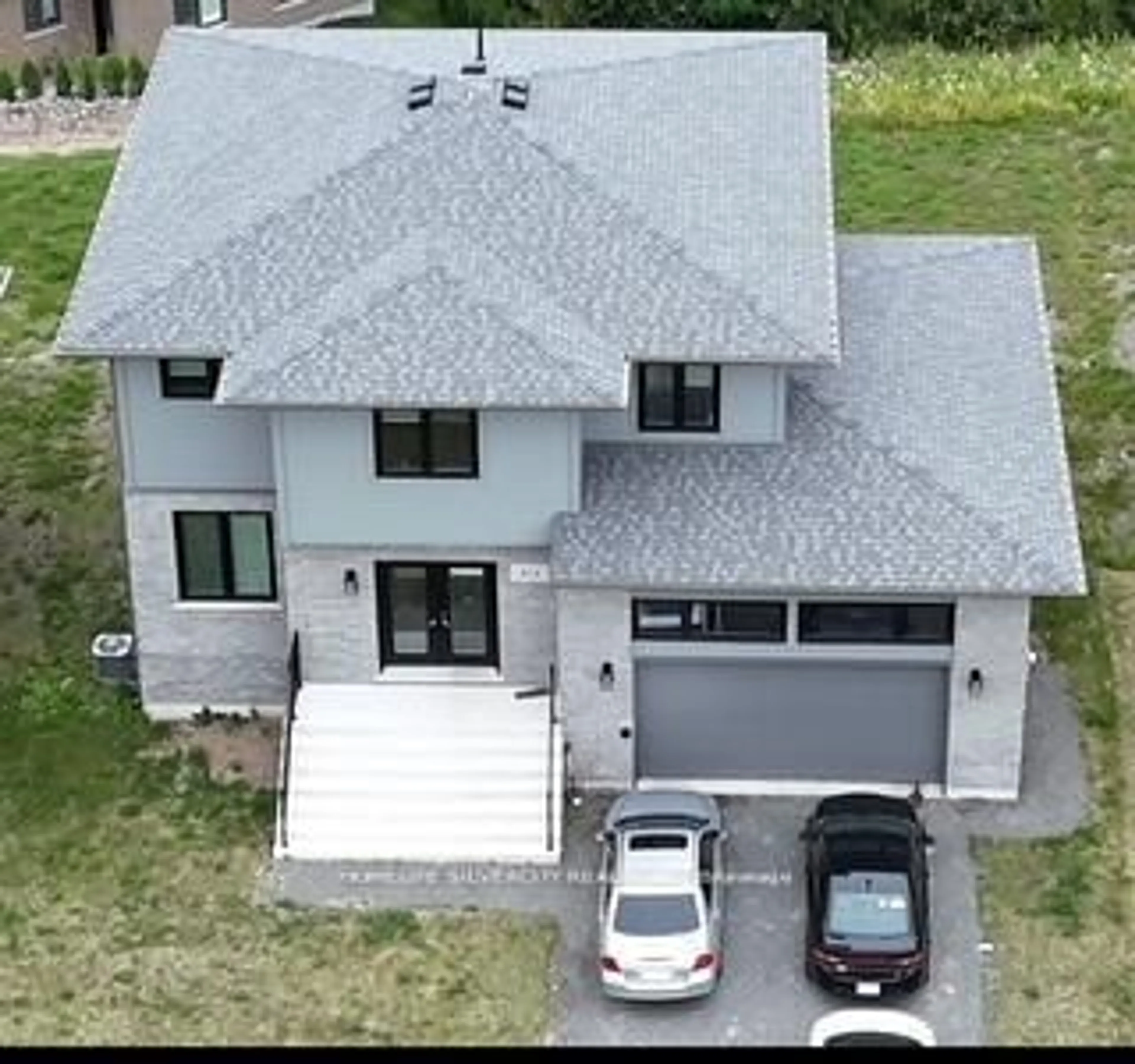 A pic from outside/outdoor area/front of a property/back of a property/a pic from drone, street for 424 Verna Crt, Greater Sudbury Ontario P3A 0B5