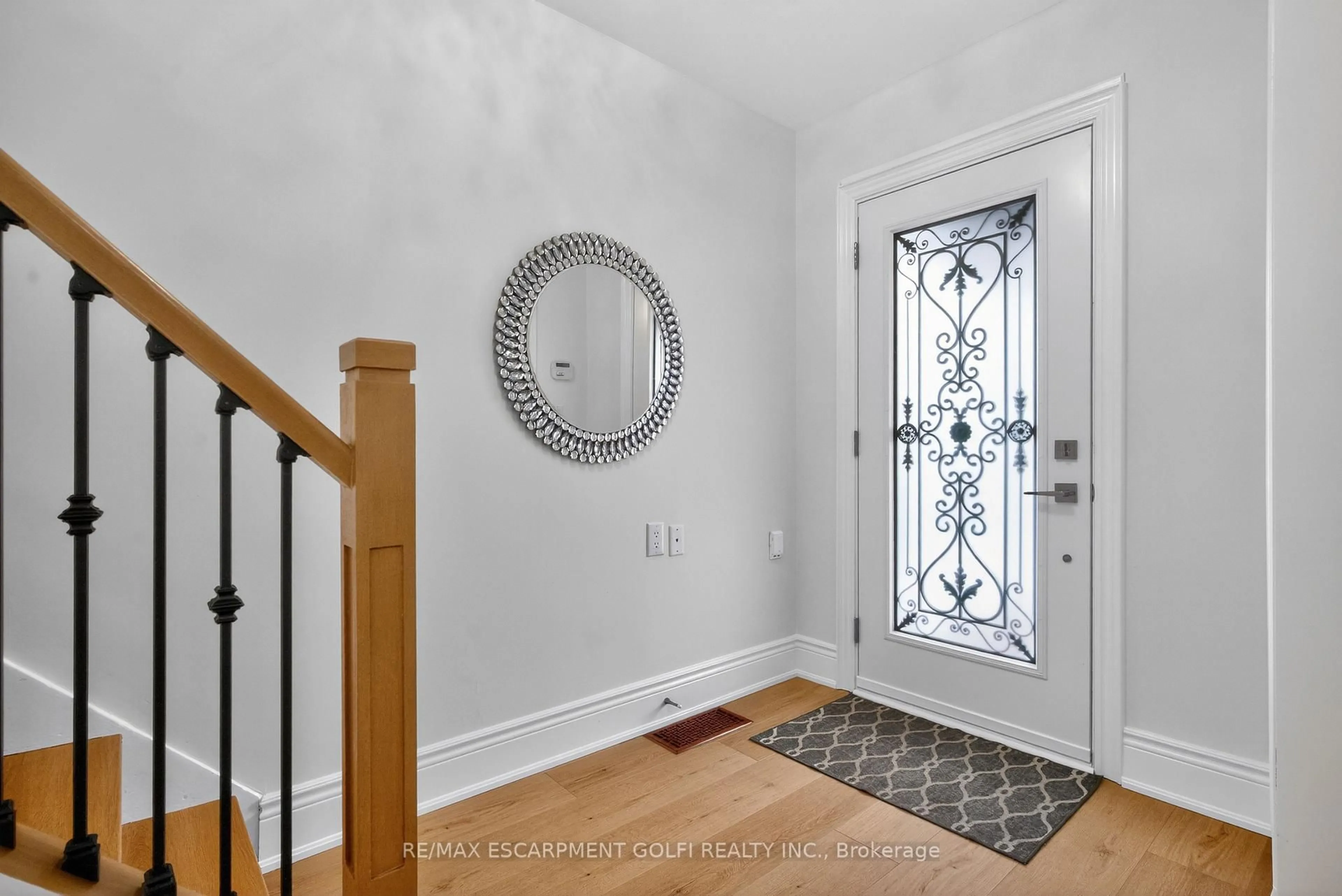 Indoor entryway for 23 Edward St, Hamilton Ontario L8L 2V2