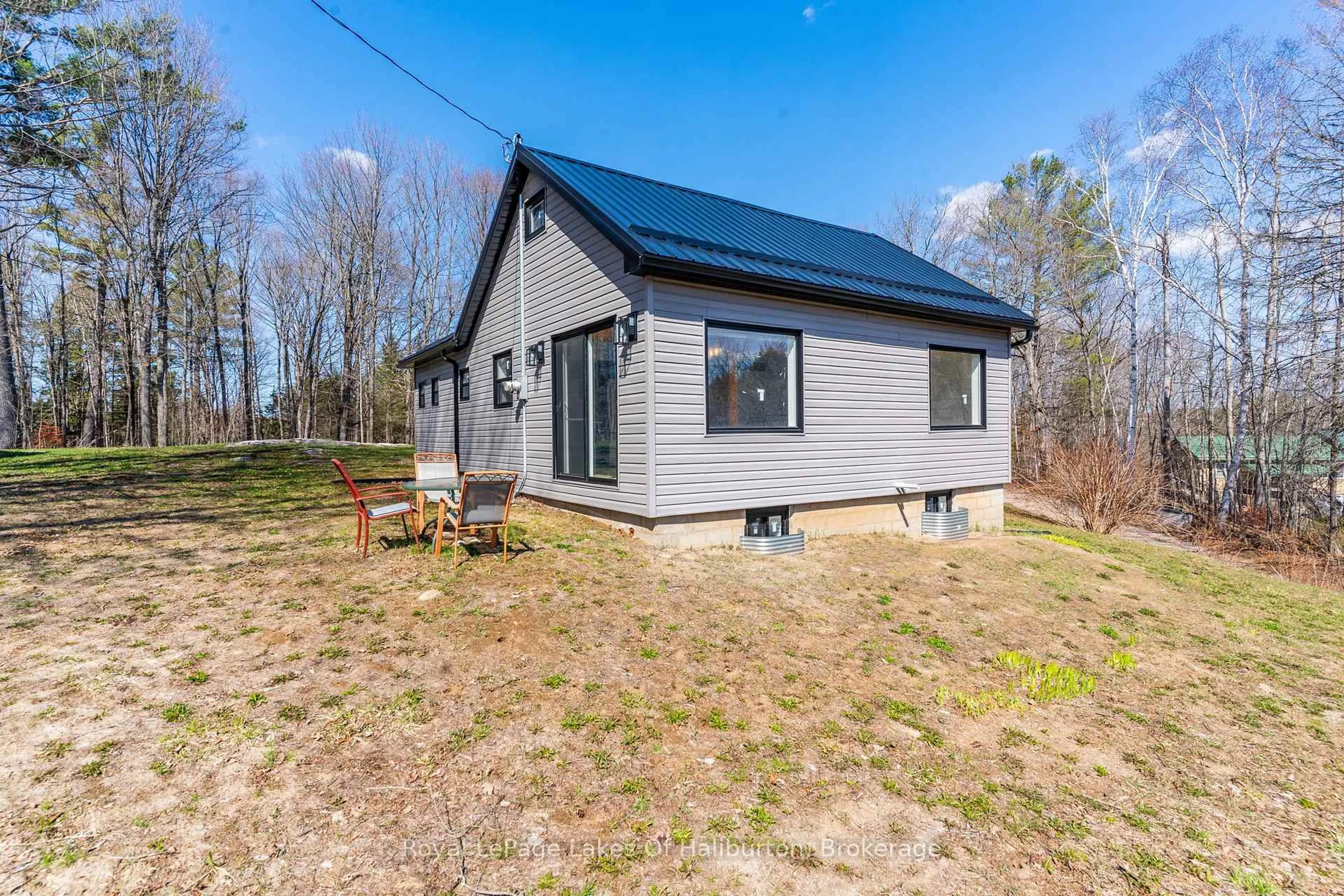 Unknown for 10531 County Road 503, Highlands East Ontario K0M 1R0