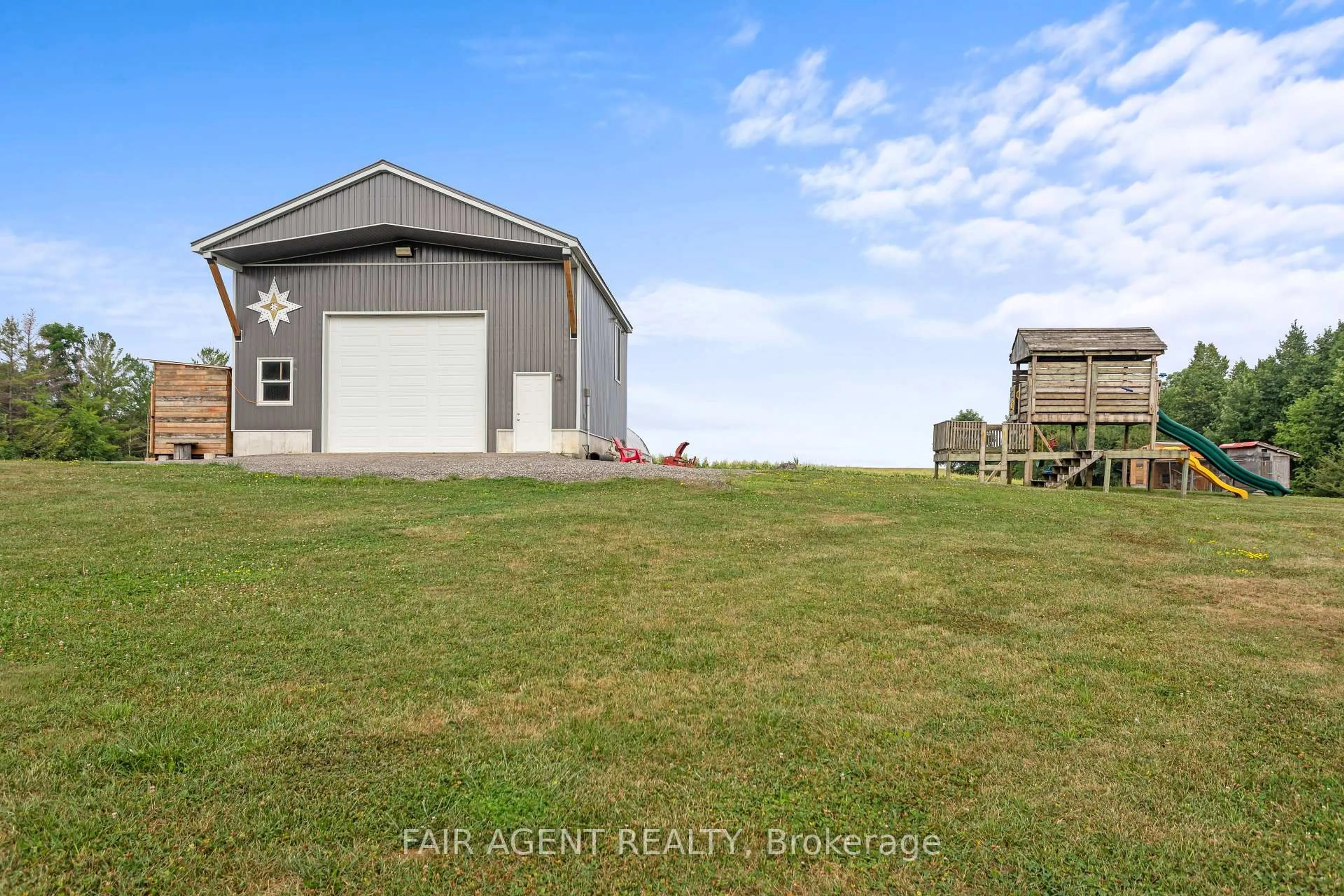 A pic from outside/outdoor area/front of a property/back of a property/a pic from drone, water/lake/river/ocean view for 4484 AUSABLE Dr, North Middlesex Ontario N0M 1A0