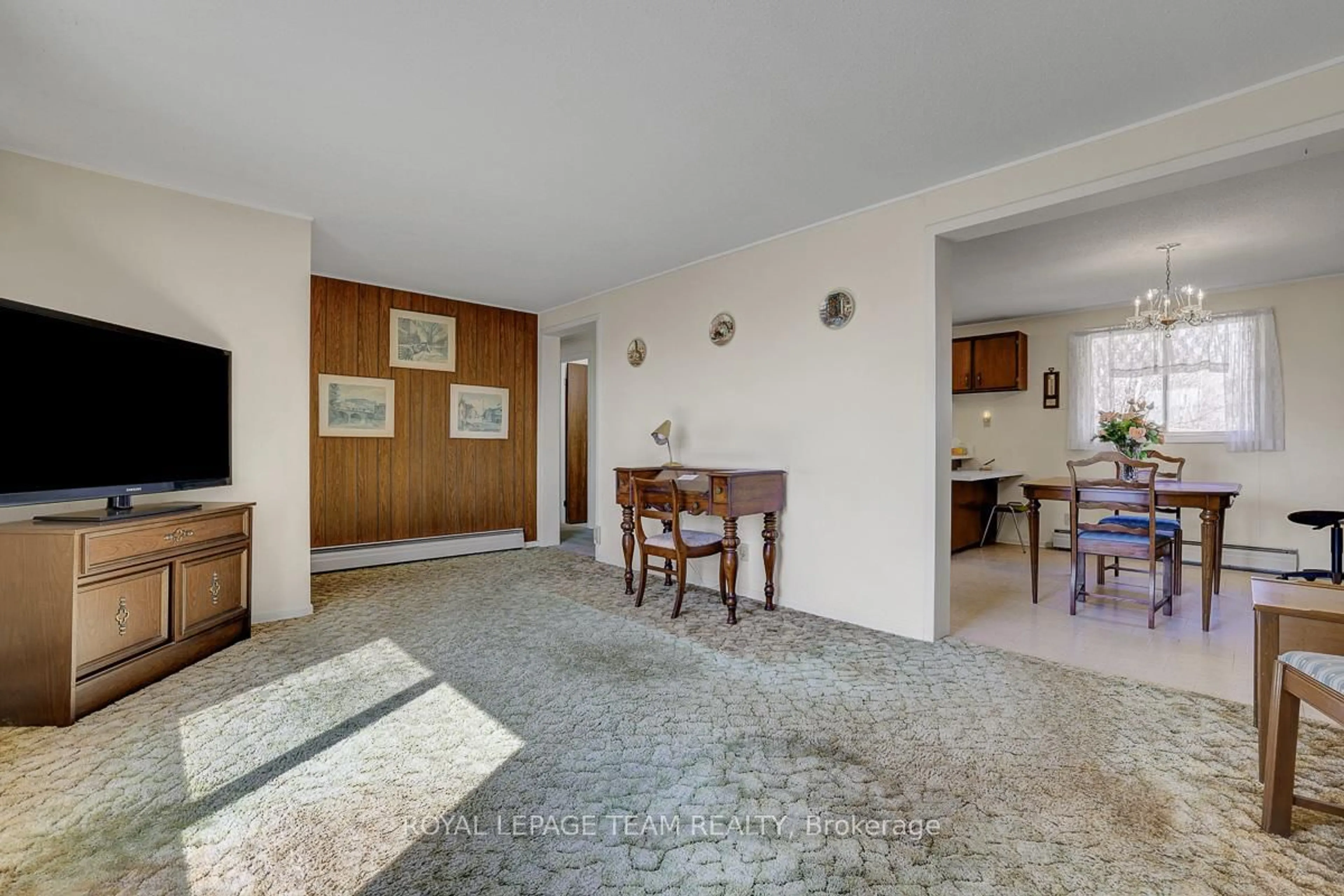 Unknown for 5523 Mitch Owens Rd, Ottawa Ontario K1X 1C2