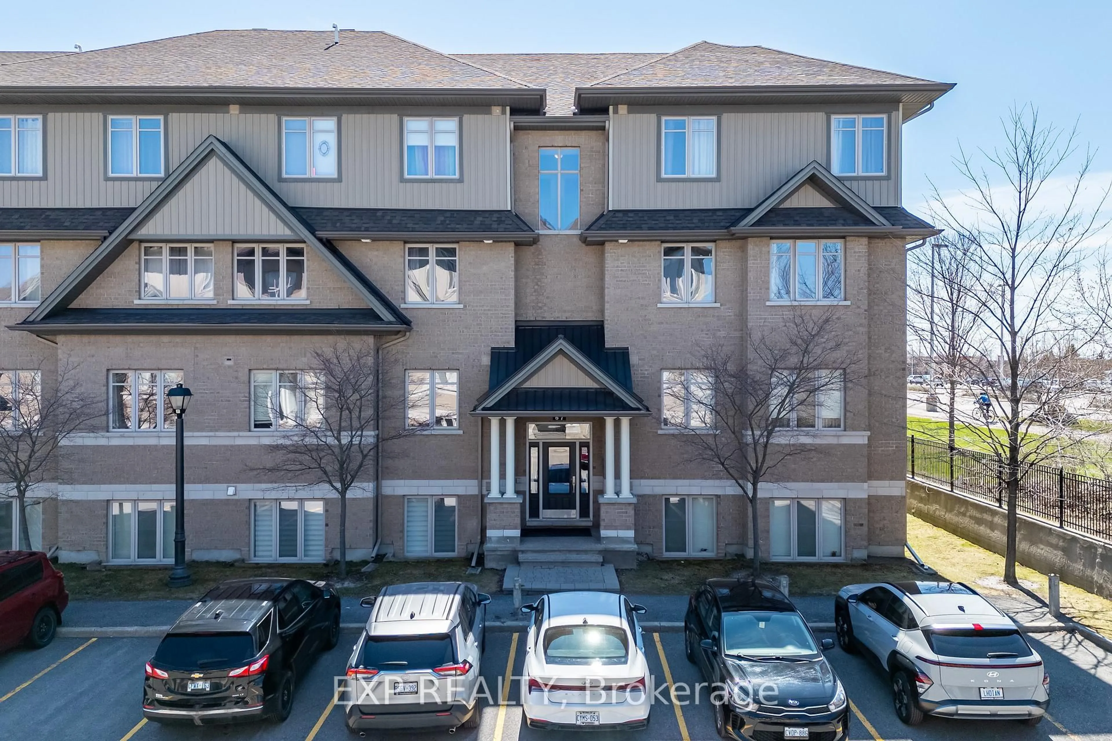 A pic from outside/outdoor area/front of a property/back of a property/a pic from drone, building for 67 Tipperary Private #E, Ottawa Ontario K2J 2T3