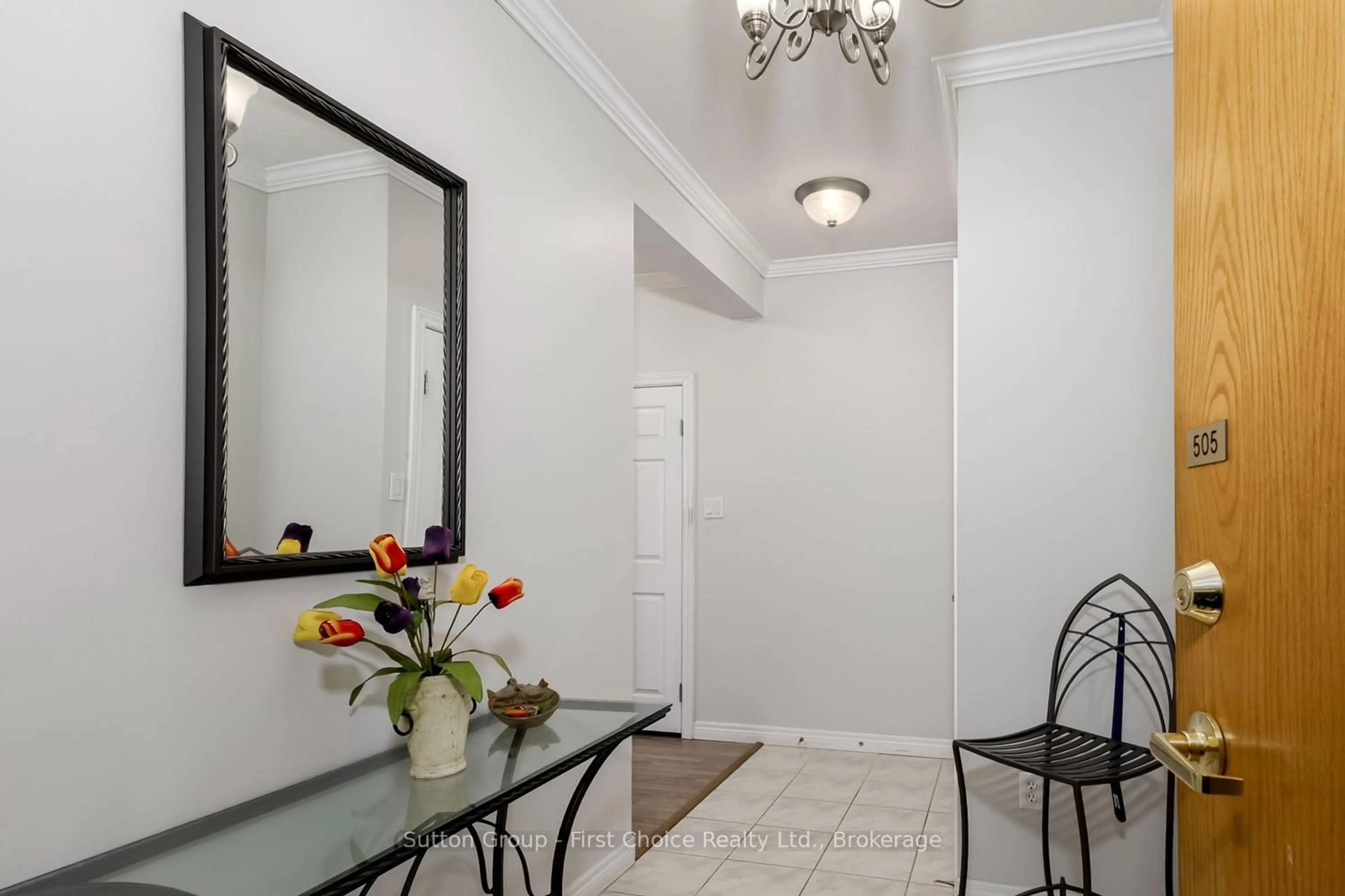 Indoor entryway for 160 Romeo St #505, Stratford Ontario N5A 4S9