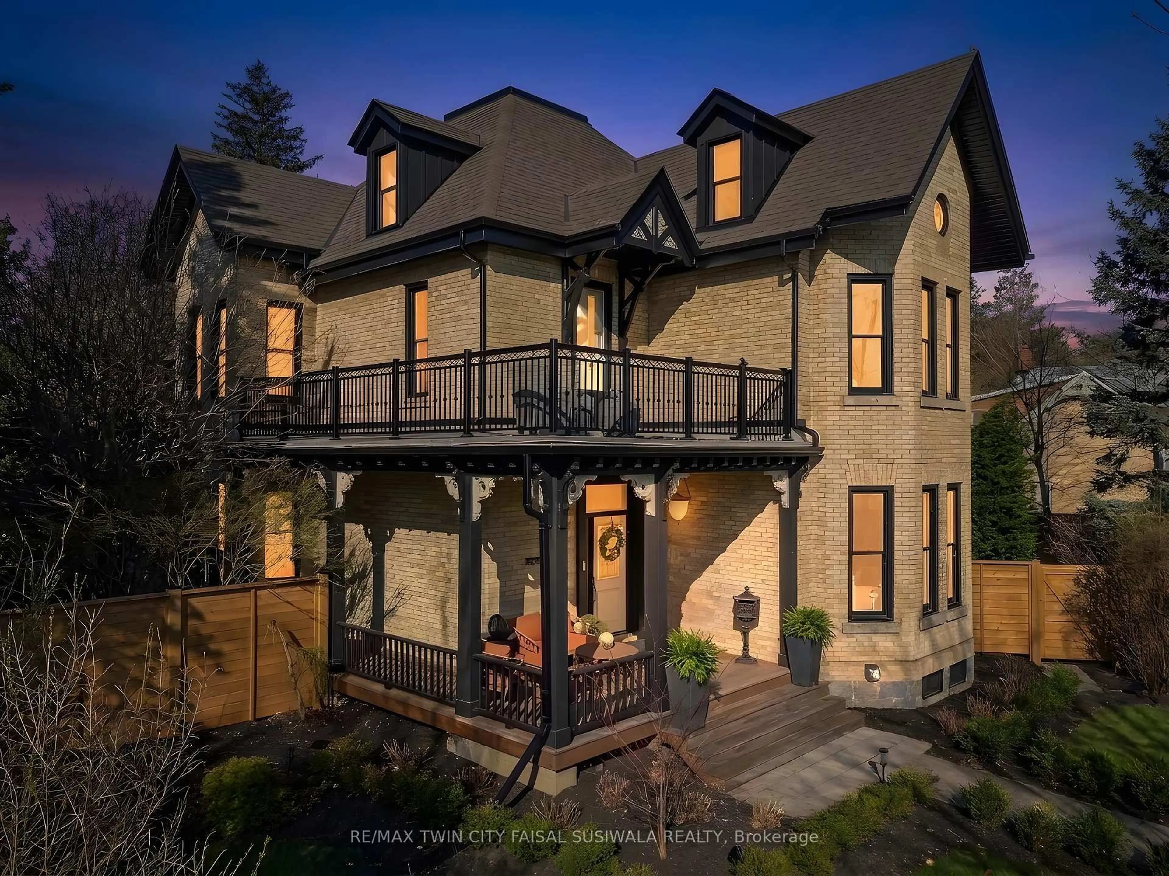 Home with brick exterior material, building for 24 Park Ave, Cambridge Ontario N1S 2S2