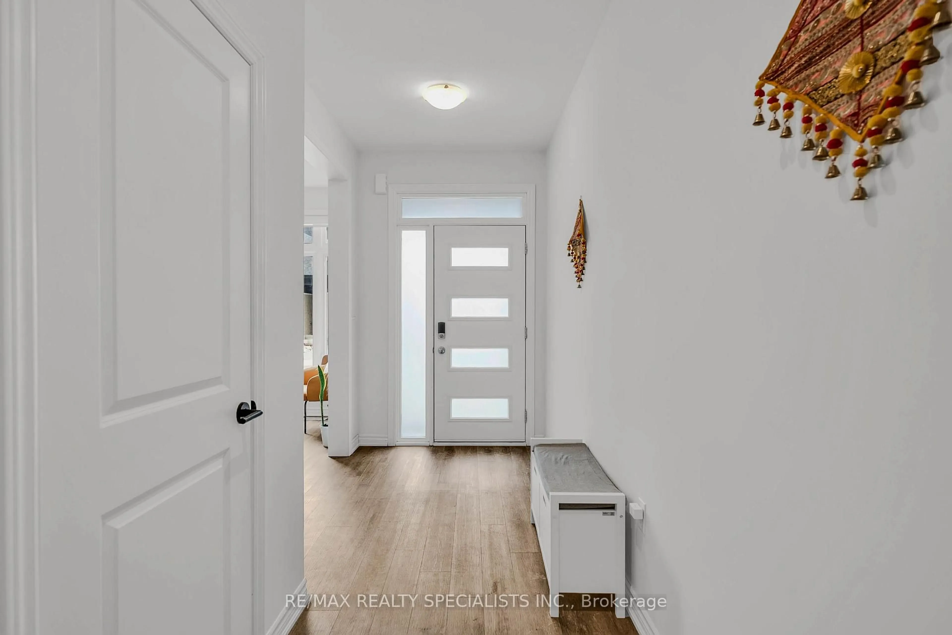 Indoor entryway for 14 Welch Lane, Hamilton Ontario L9C 0G1