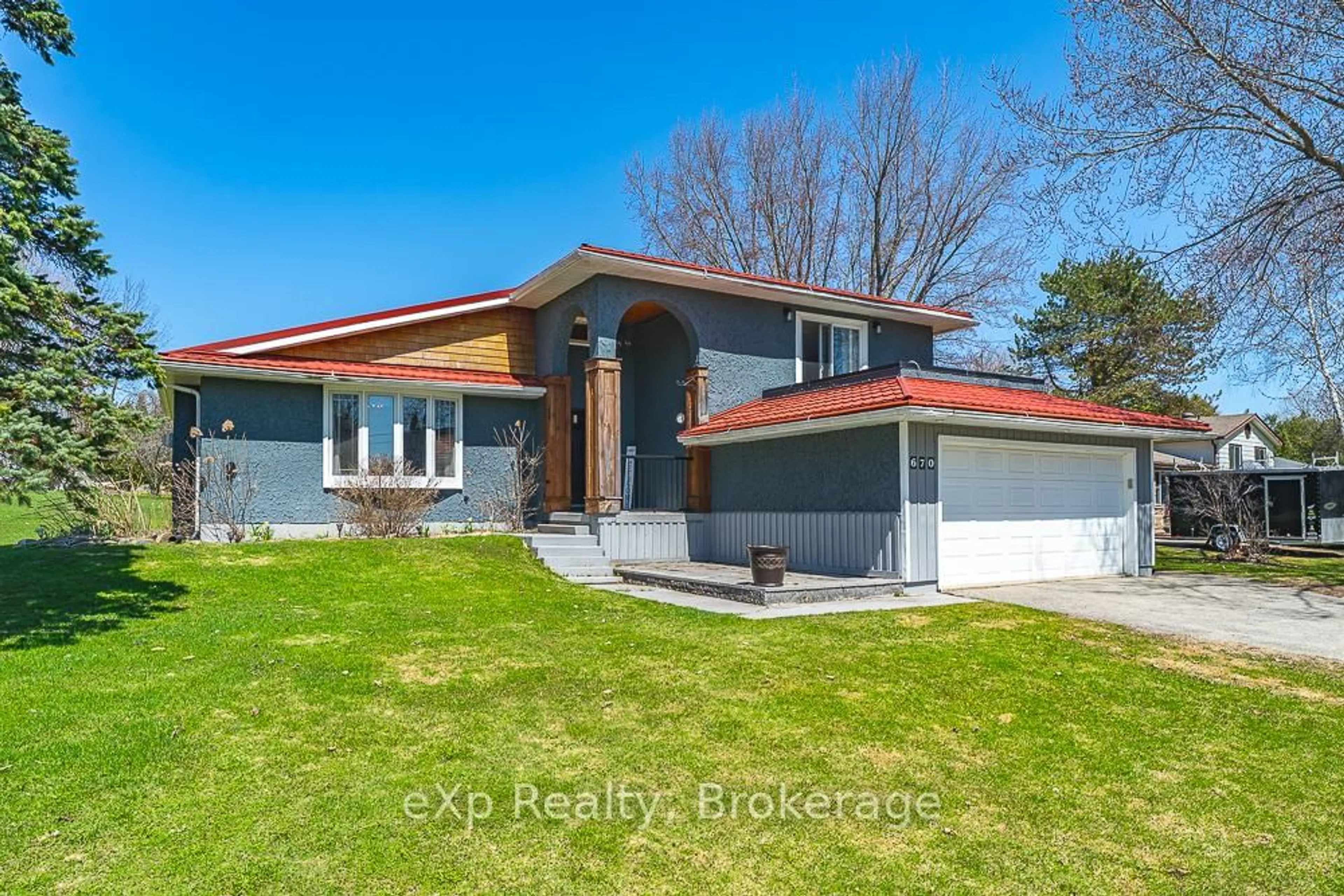 Unknown for 670 Joynt St, Georgian Bluffs Ontario N0H 2K0