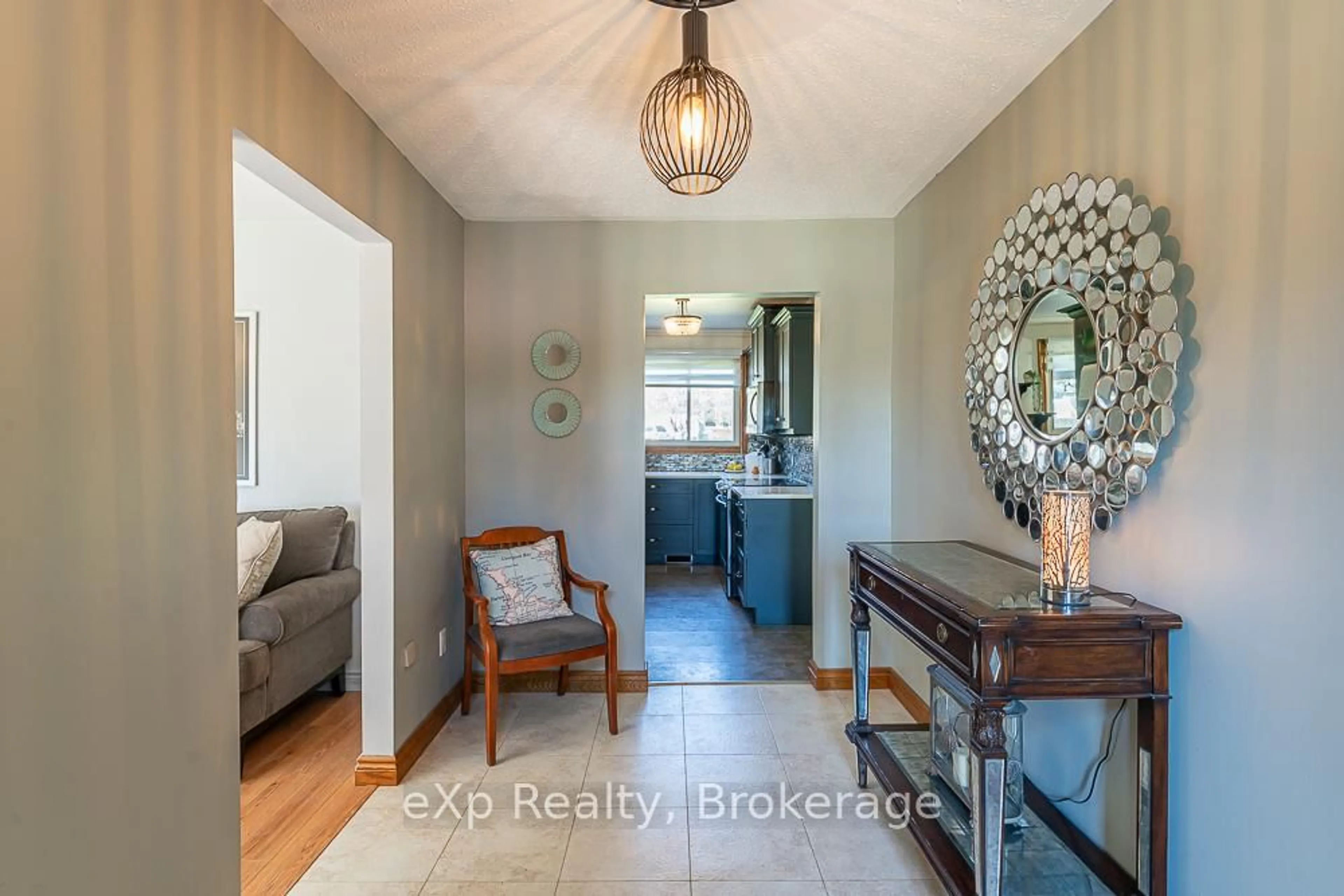 Indoor entryway for 670 Joynt St, Georgian Bluffs Ontario N0H 2K0