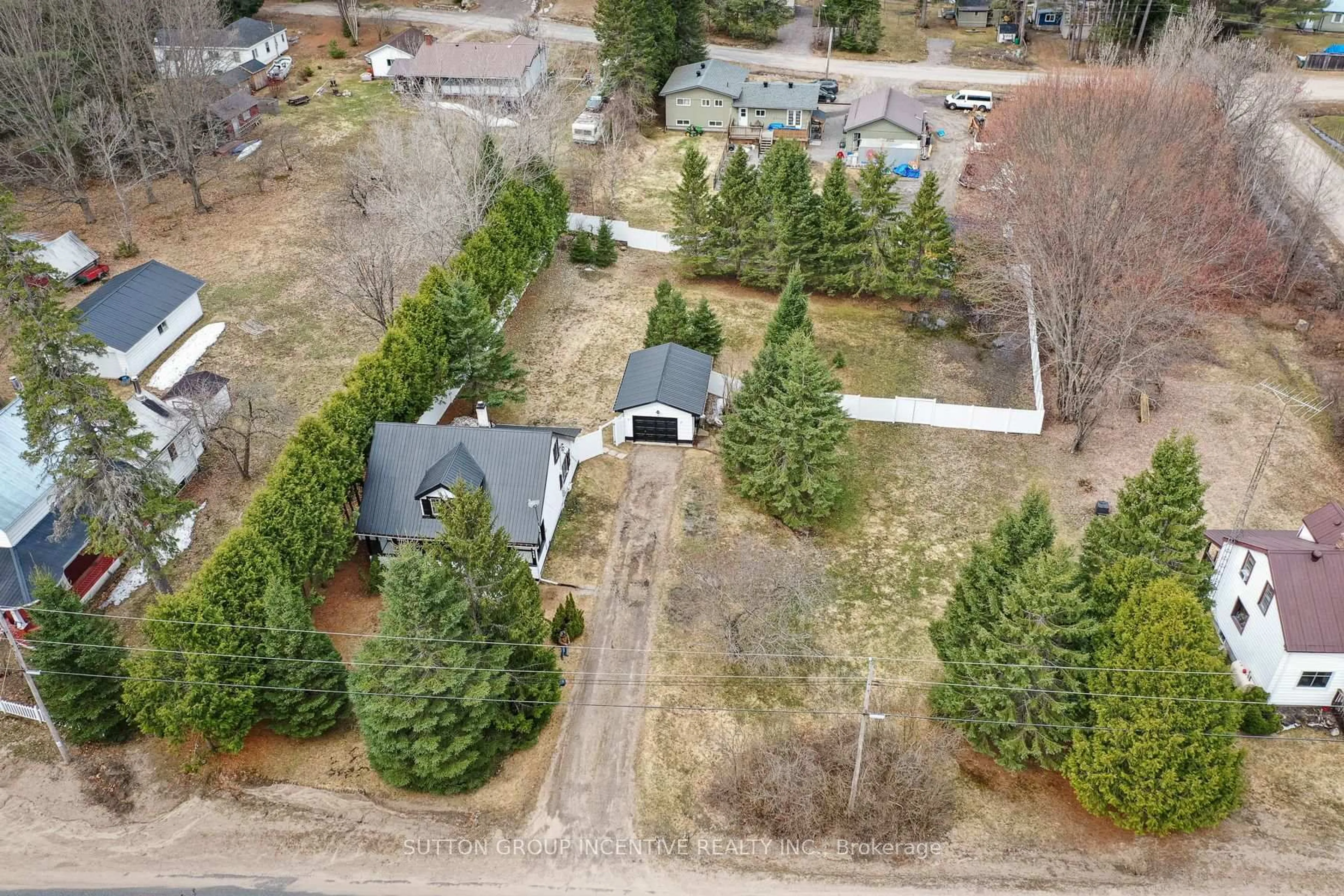 A pic from outside/outdoor area/front of a property/back of a property/a pic from drone, street for 269 Main St, Kearney Ontario P0A 1M0