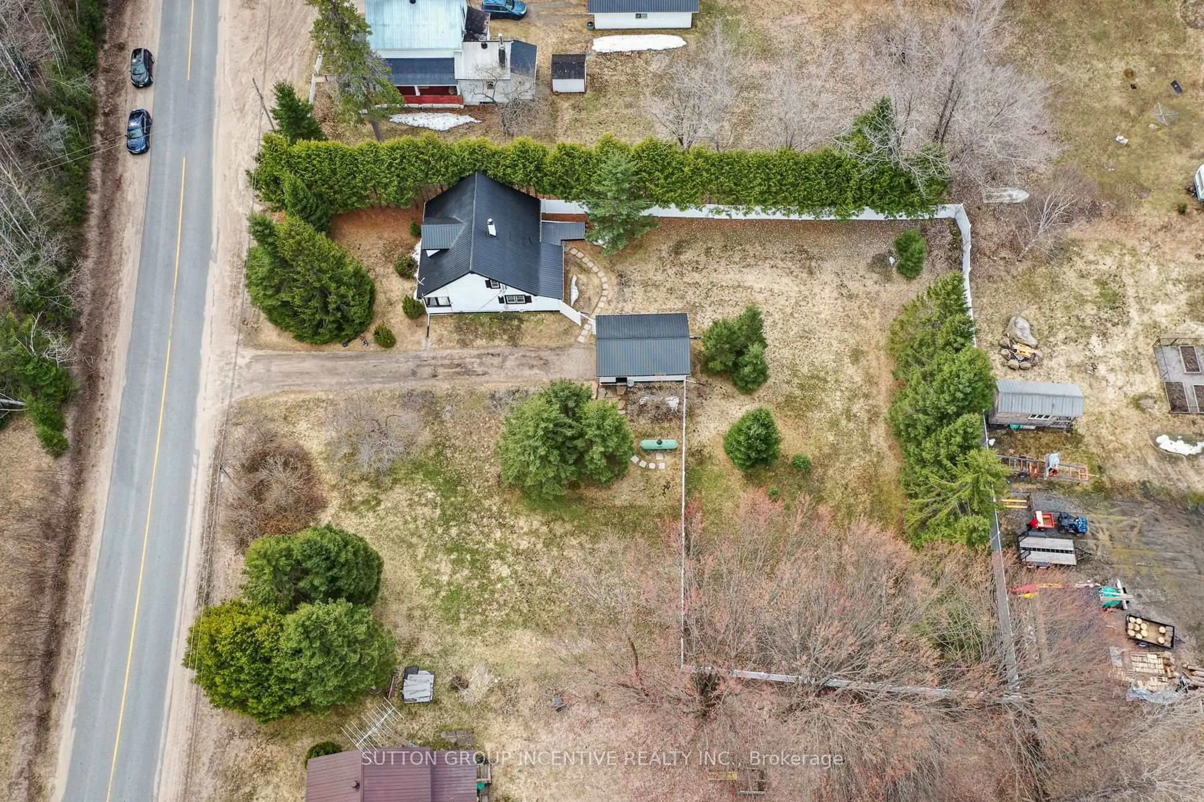 A pic from outside/outdoor area/front of a property/back of a property/a pic from drone, street for 269 Main St, Kearney Ontario P0A 1M0