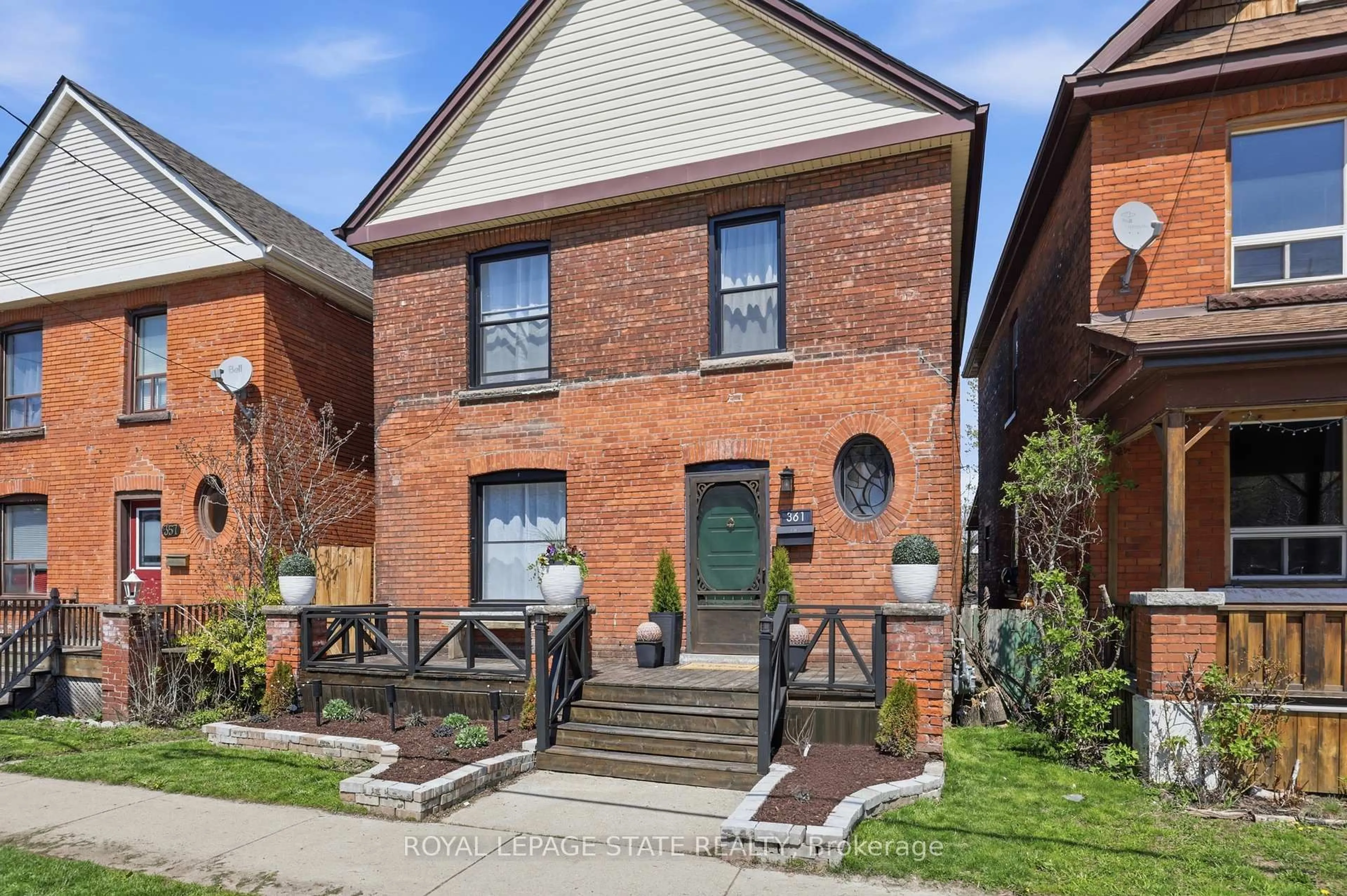 Home with brick exterior material, street for 361 Cumberland Ave, Hamilton Ontario L8M 2A5