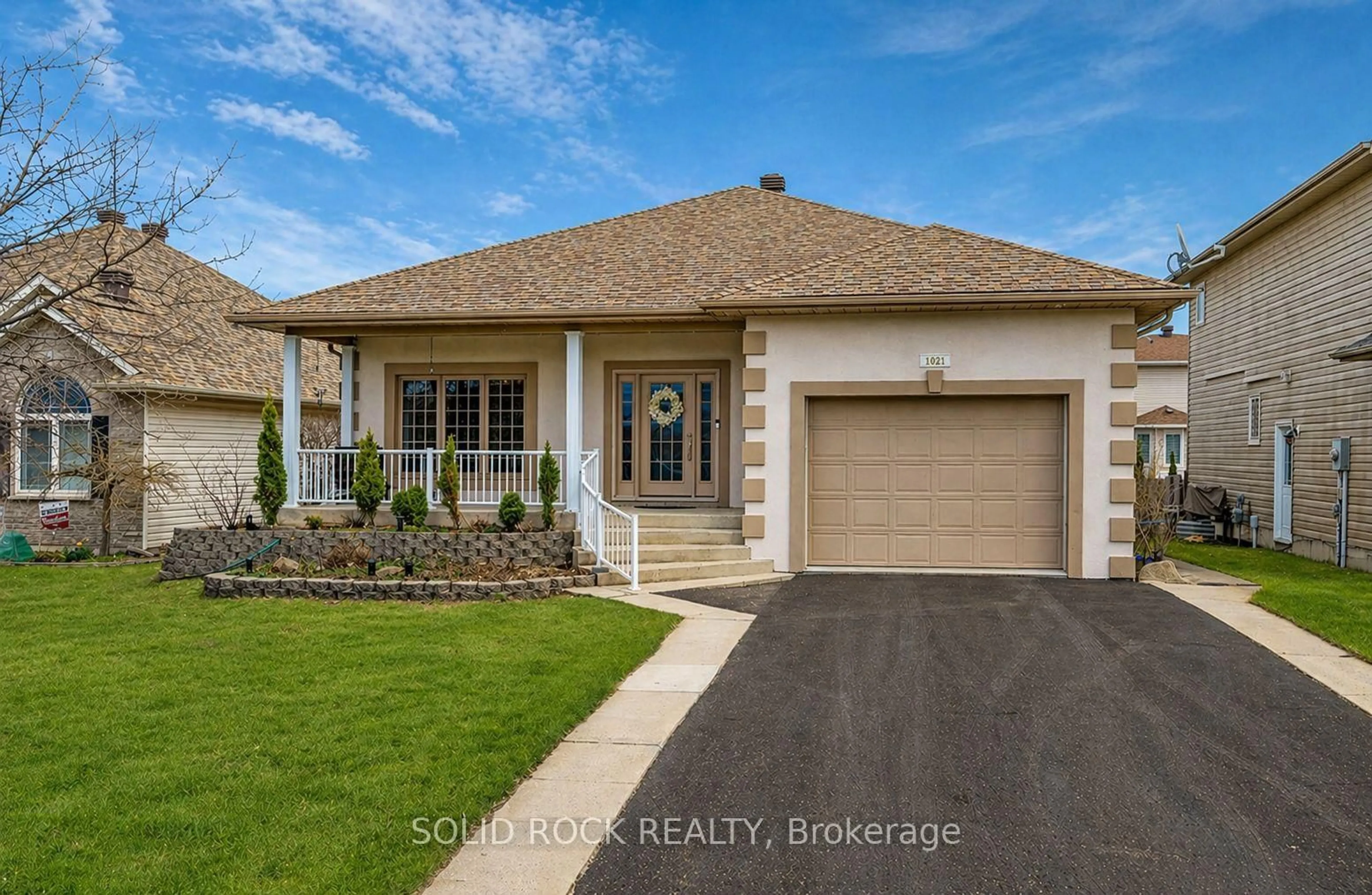 Home with brick exterior material, street for 1021 Crestwood Dr, Brockville Ontario K6V 7N1