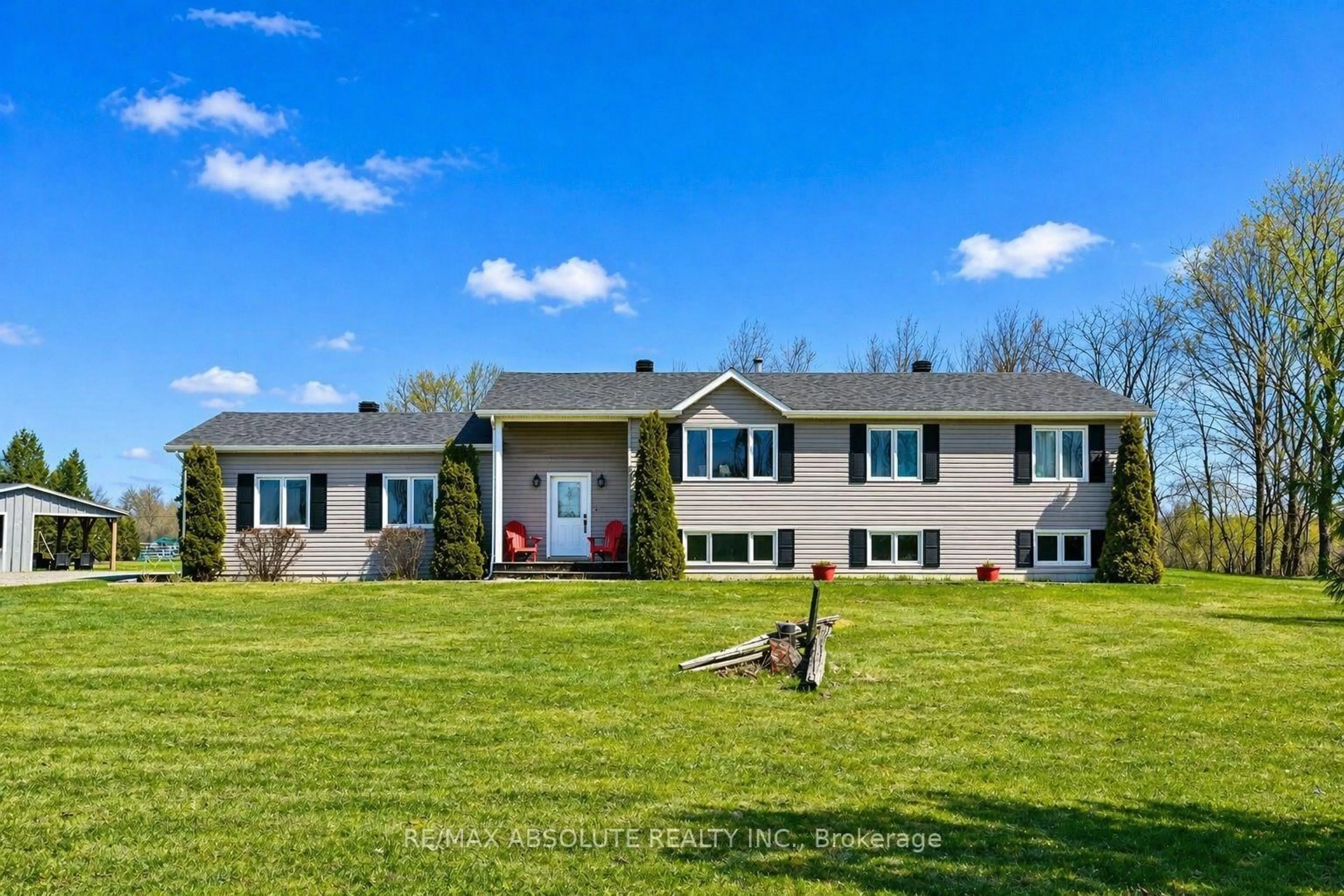 Home with vinyl exterior material, unknown for 7 Rachelle Cres, North Grenville Ontario K0G 1T0