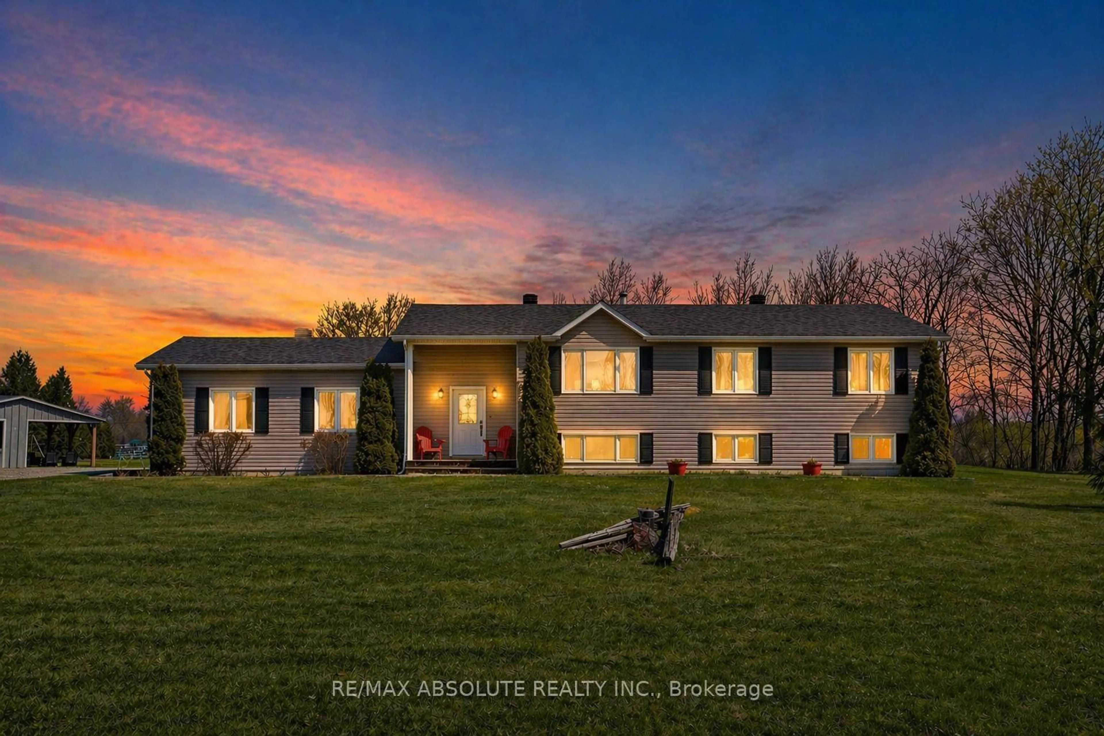 A pic from outside/outdoor area/front of a property/back of a property/a pic from drone, unknown for 7 Rachelle Cres, North Grenville Ontario K0G 1T0