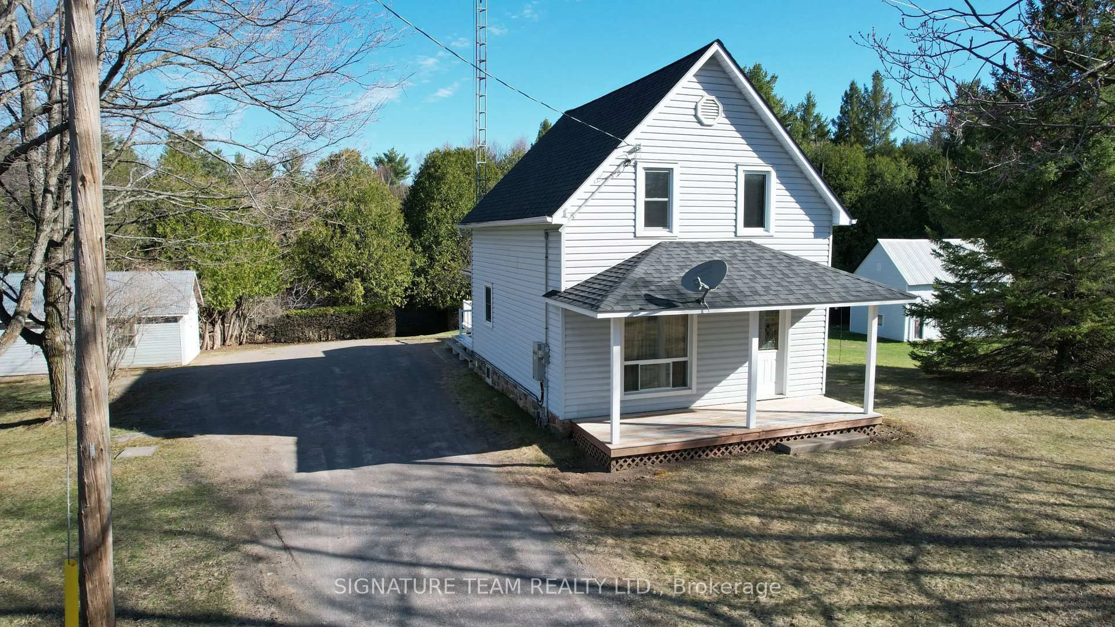 A pic from outside/outdoor area/front of a property/back of a property/a pic from drone, street for 1208 Augsburg Rd, Eganville Ontario K0J 1T0