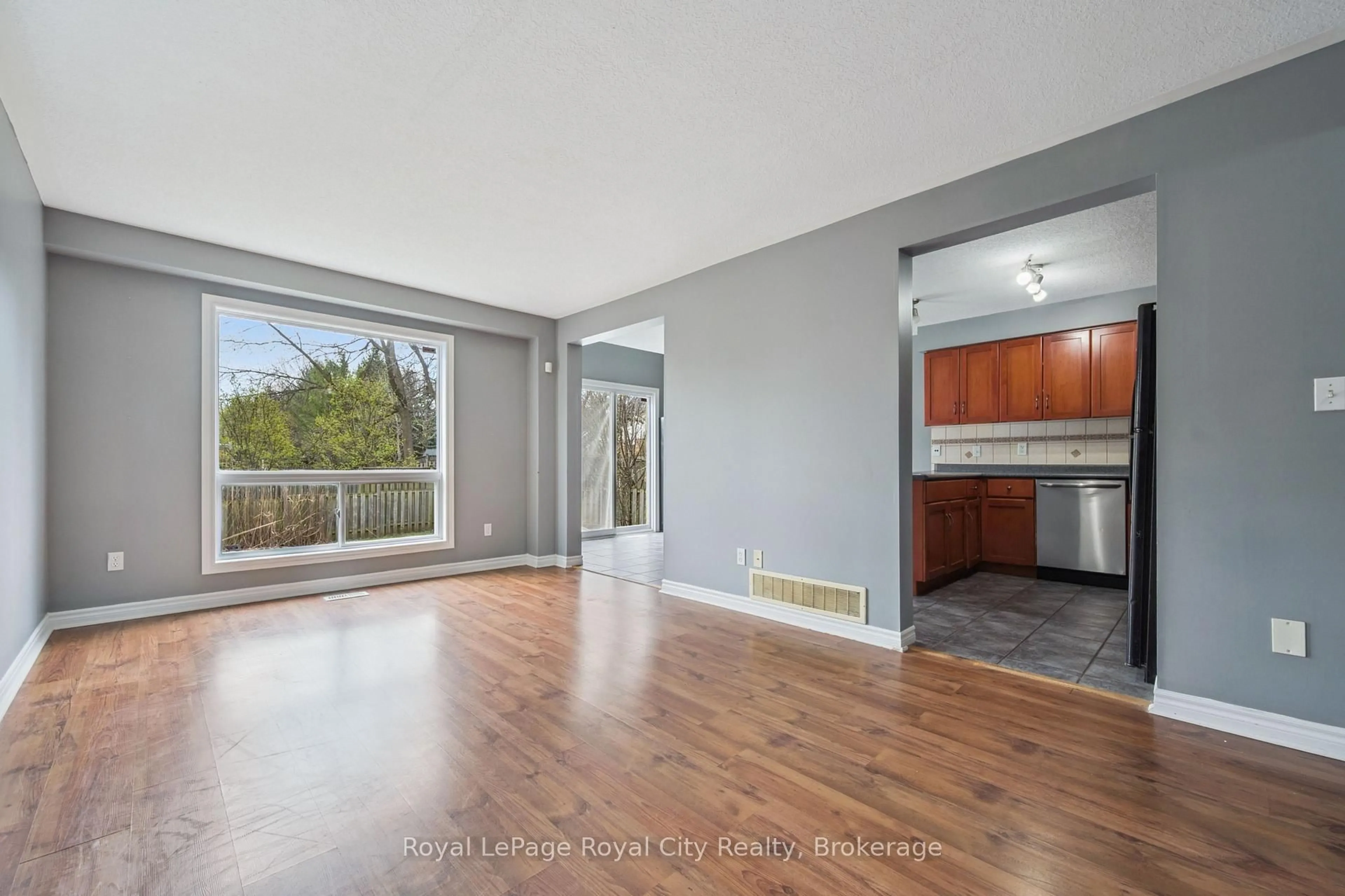 Unknown for 30 Darnell Rd, Guelph Ontario N1G 5K3