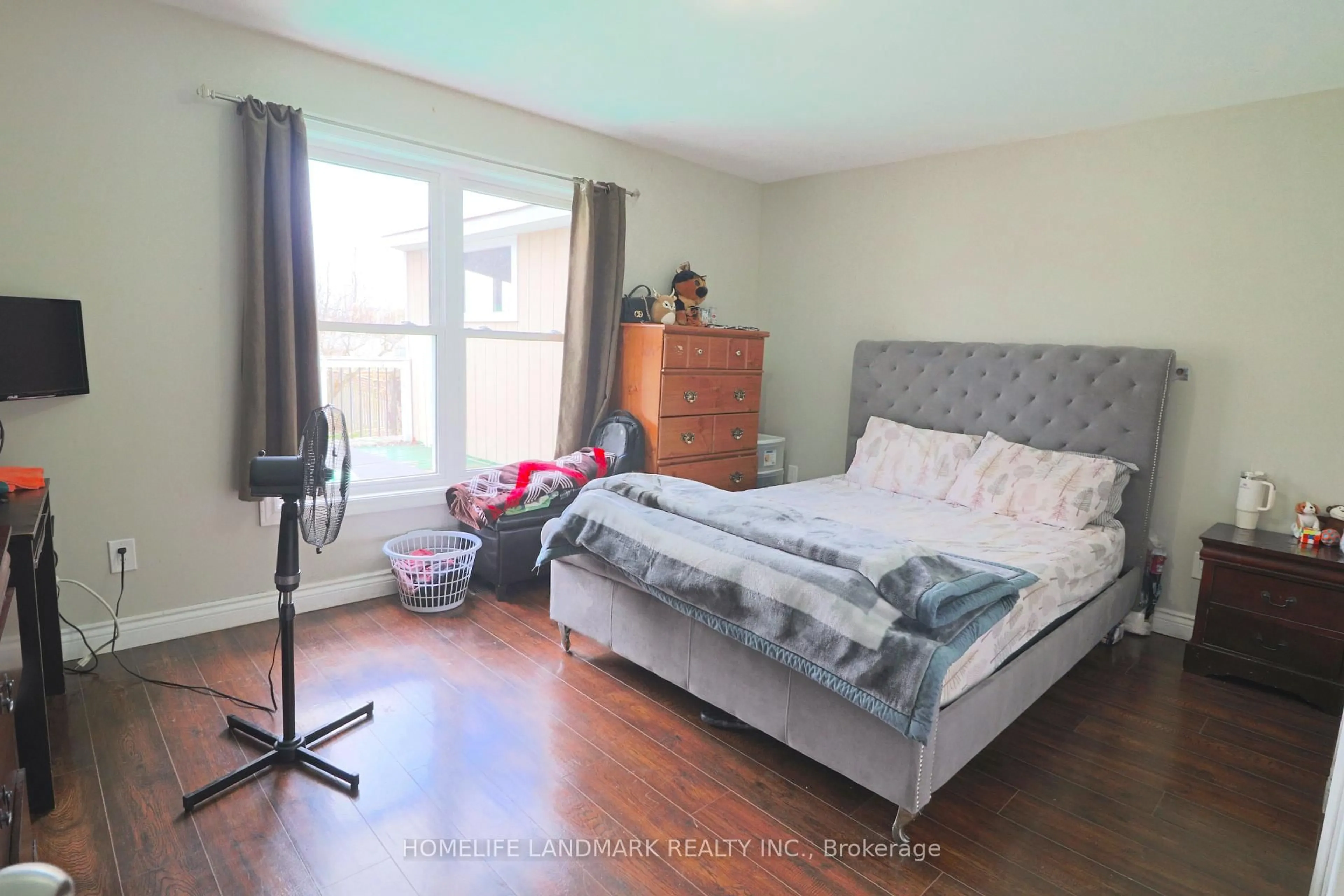 A pic of a room for 4664 Homewood Ave, Niagara Falls Ontario L2E 4Y2